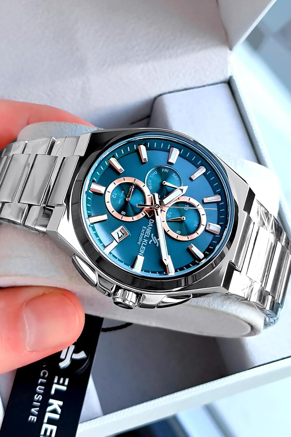 ساعت مردانه Daniel Klein کوردون فولادی صفحه آبی تقویمدار 3 ATM ضد آب ساعت مردانه Daniel Klein کوردون فولادی صفحه آبی تقویمدار 3 ATM ضد آب