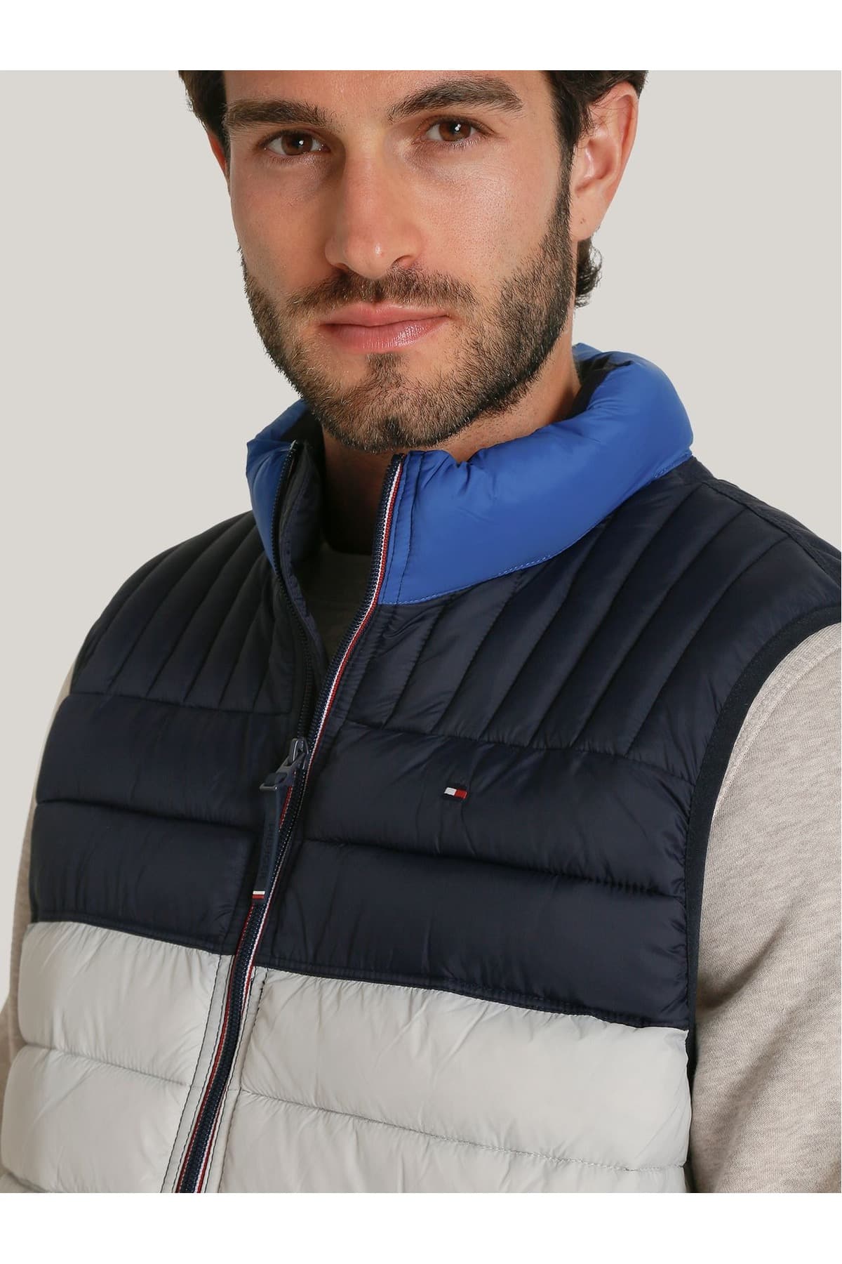 جلیقه مردانه Tommy Hilfiger مدل 159AN478-R7Y جلیقه مردانه Tommy Hilfiger مدل 159AN478-R7Y