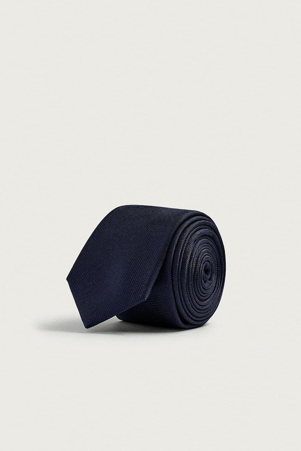 کراوات مردانه Zara ابریشم 100% باریک سرمهای M کراوات مردانه Zara ابریشم 100% باریک سرمهای M