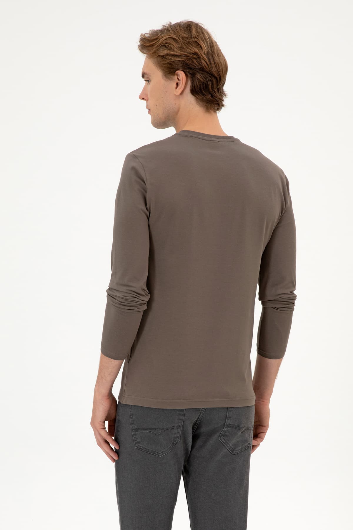 سوئیشرت مردانه U.S. Polo Assn. فیت اسلیم یقه گرد خاکستری قهوهای Süprem Basic مدل 50313744-VR052 سوئیشرت مردانه U.S. Polo Assn. فیت اسلیم یقه گرد خاکستری قهوهای Süprem Basic مدل 50313744-VR052