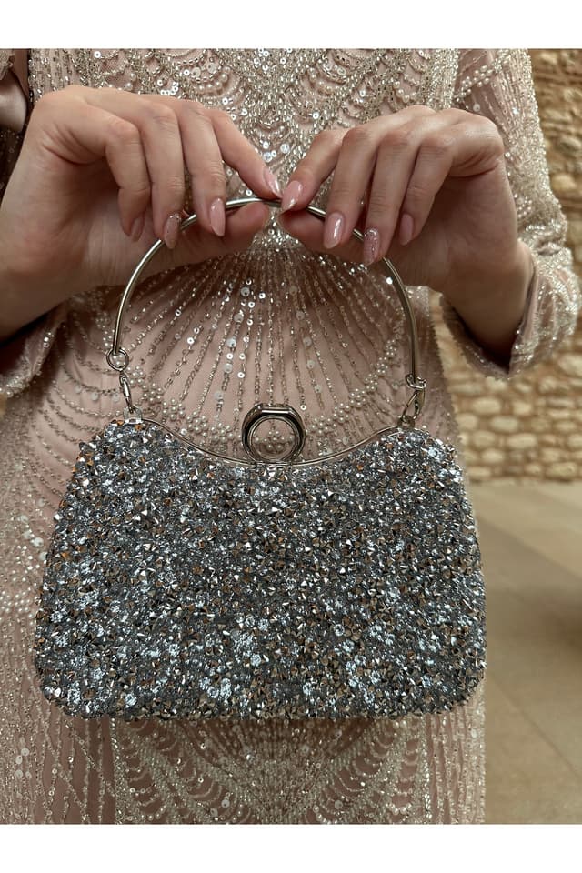 کیف مجلسی زنانه BUKAWEAR نقرهای نگیندار با حلقه انگشتی مدل Büka کیف مجلسی زنانه BUKAWEAR نقرهای نگیندار با حلقه انگشتی مدل Büka