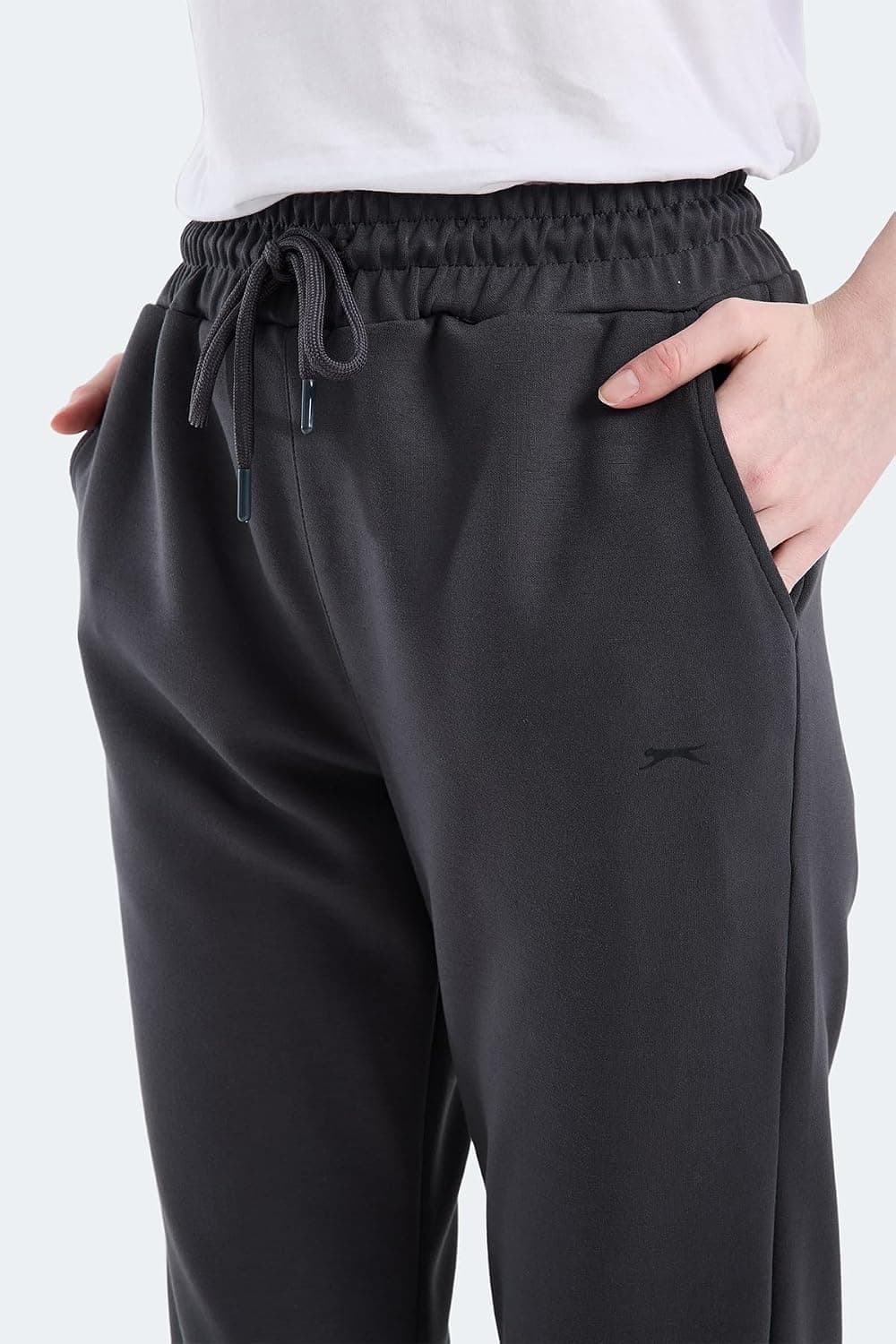 شلوار گرمکن زنانه Slazenger جیبدار آنتراسیت مدل KLORAS I شلوار گرمکن زنانه Slazenger جیبدار آنتراسیت مدل KLORAS I