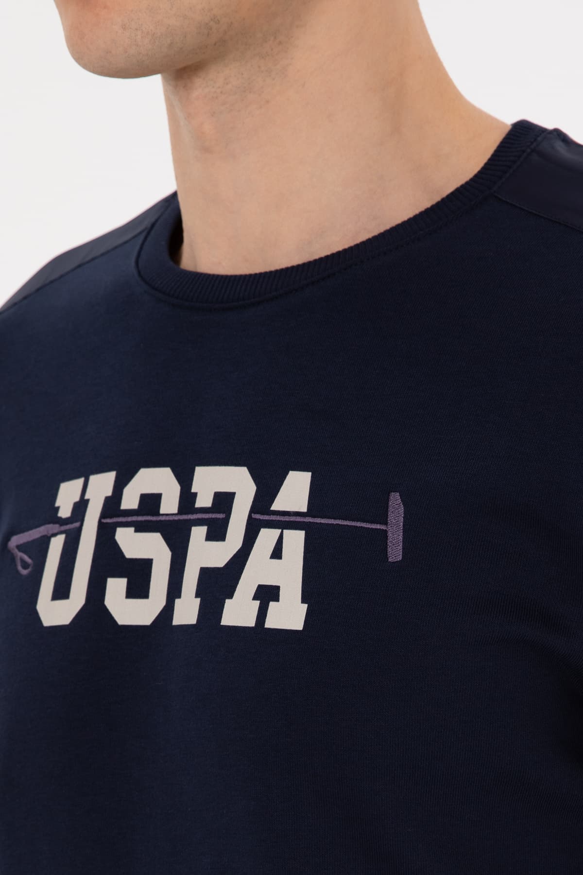 سوئیشرت مردانه U.S. Polo Assn. فیت معمولی یقه گرد سرمهای مدل 50315536-VR033 سوئیشرت مردانه U.S. Polo Assn. فیت معمولی یقه گرد سرمهای مدل 50315536-VR033