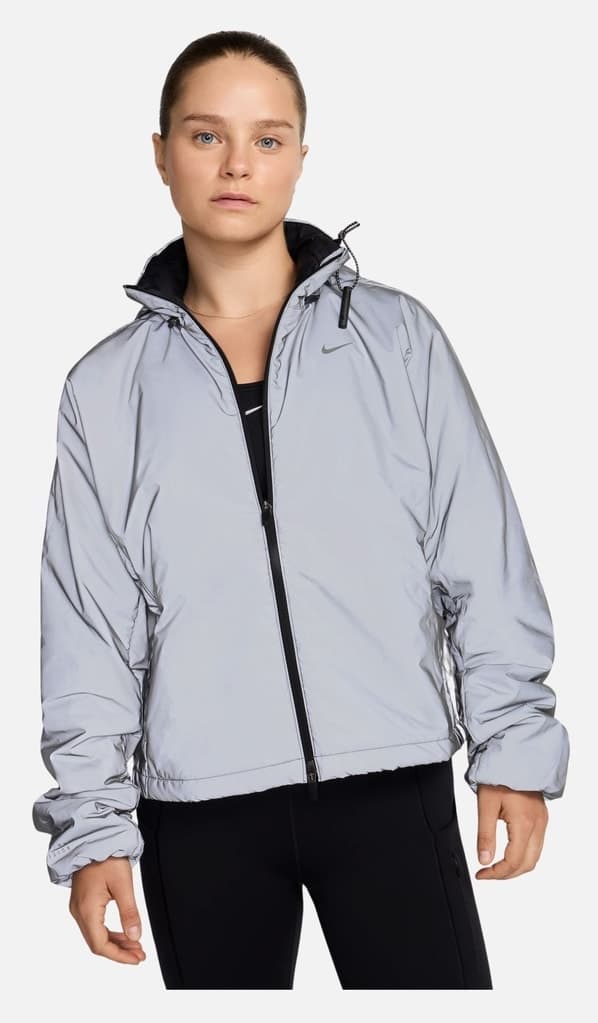 ژاکت ورزشی زنانه Nike Run Division Therma-Fit طوسی تمامزیپ شبرنگ مدل FV6420-011 ژاکت ورزشی زنانه Nike Run Division Therma-Fit طوسی تمامزیپ شبرنگ مدل FV6420-011