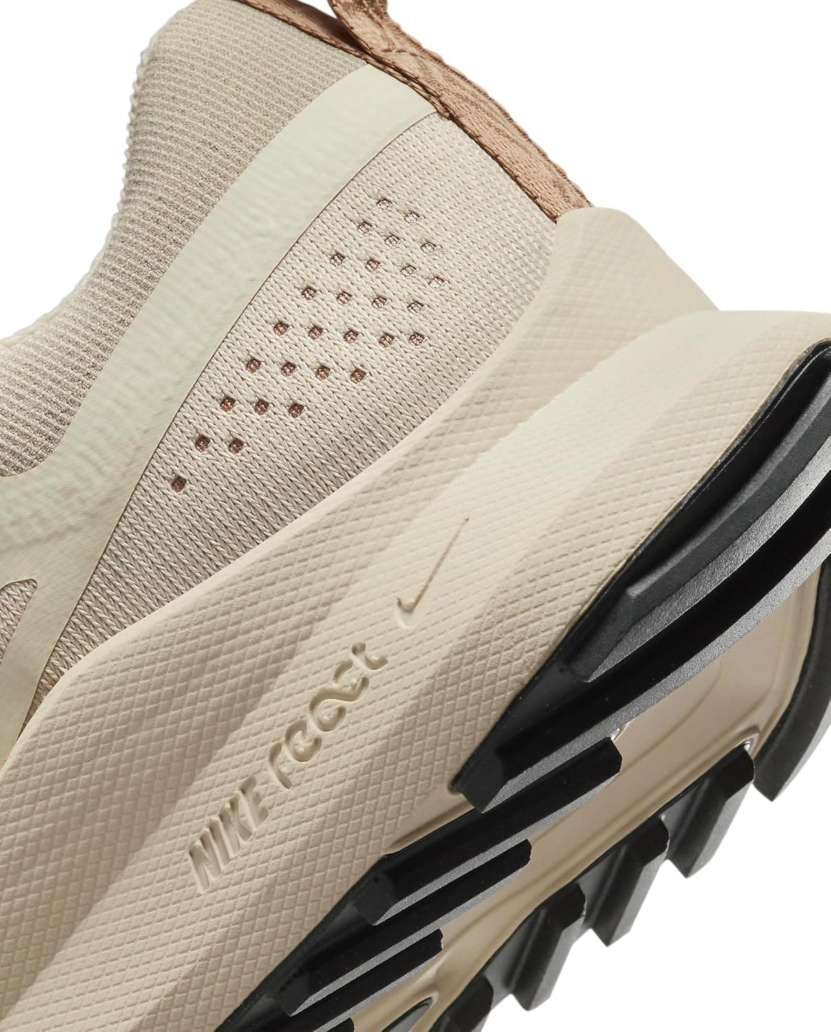 کفش دویدن یونیسکس Nike مخصوص آفرود React Pegasus Trail 4 بژ کفش دویدن یونیسکس Nike مخصوص آفرود React Pegasus Trail 4 بژ