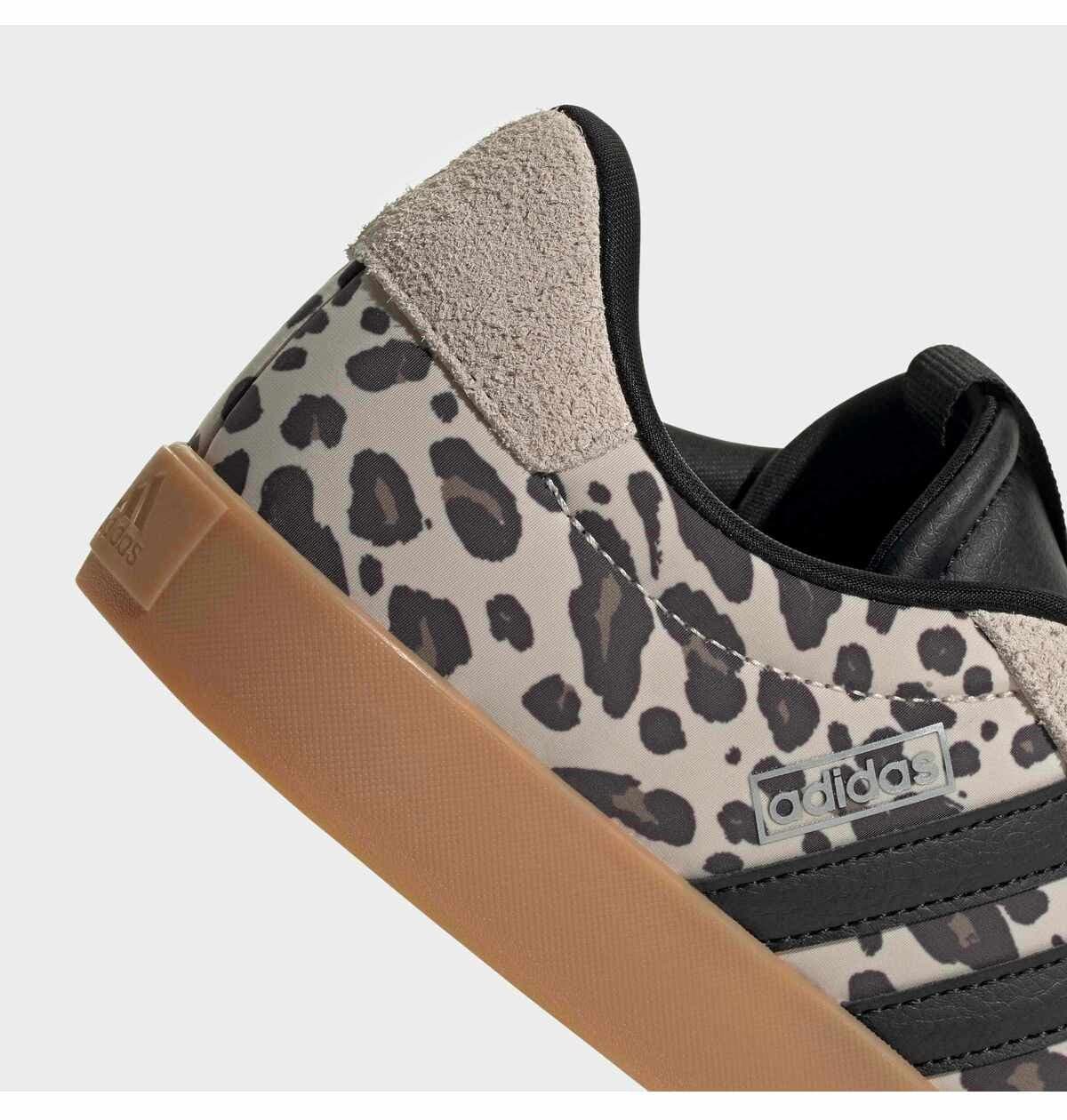 کفش اسنیکر زنانه adidas مدل VL Court 3.0 کد KI2689 کفش اسنیکر زنانه adidas مدل VL Court 3.0 کد KI2689