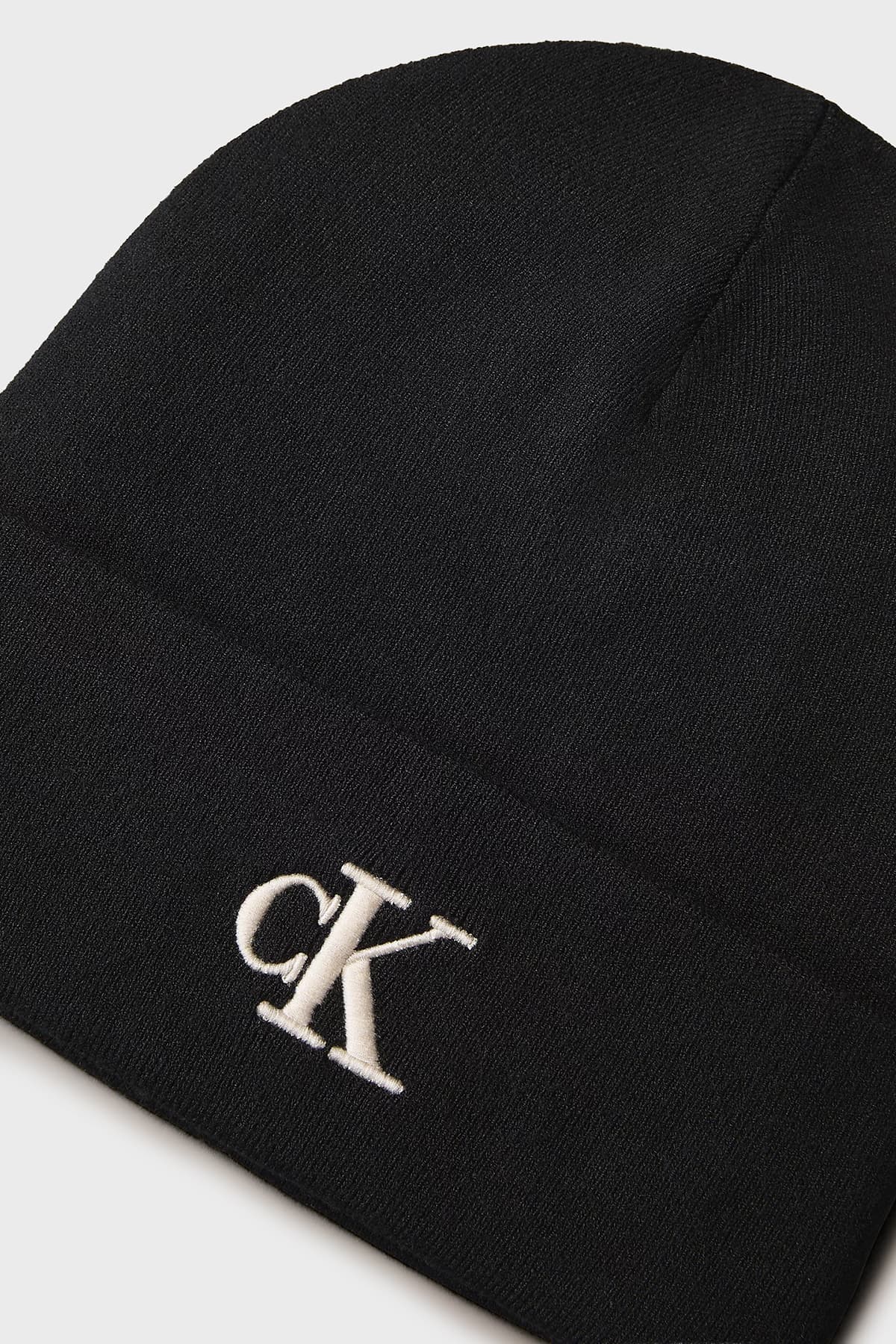 کلاه بافت زنانه Calvin Klein لوگودار مدل LV04F8098GUB1 کلاه بافت زنانه Calvin Klein لوگودار مدل LV04F8098GUB1