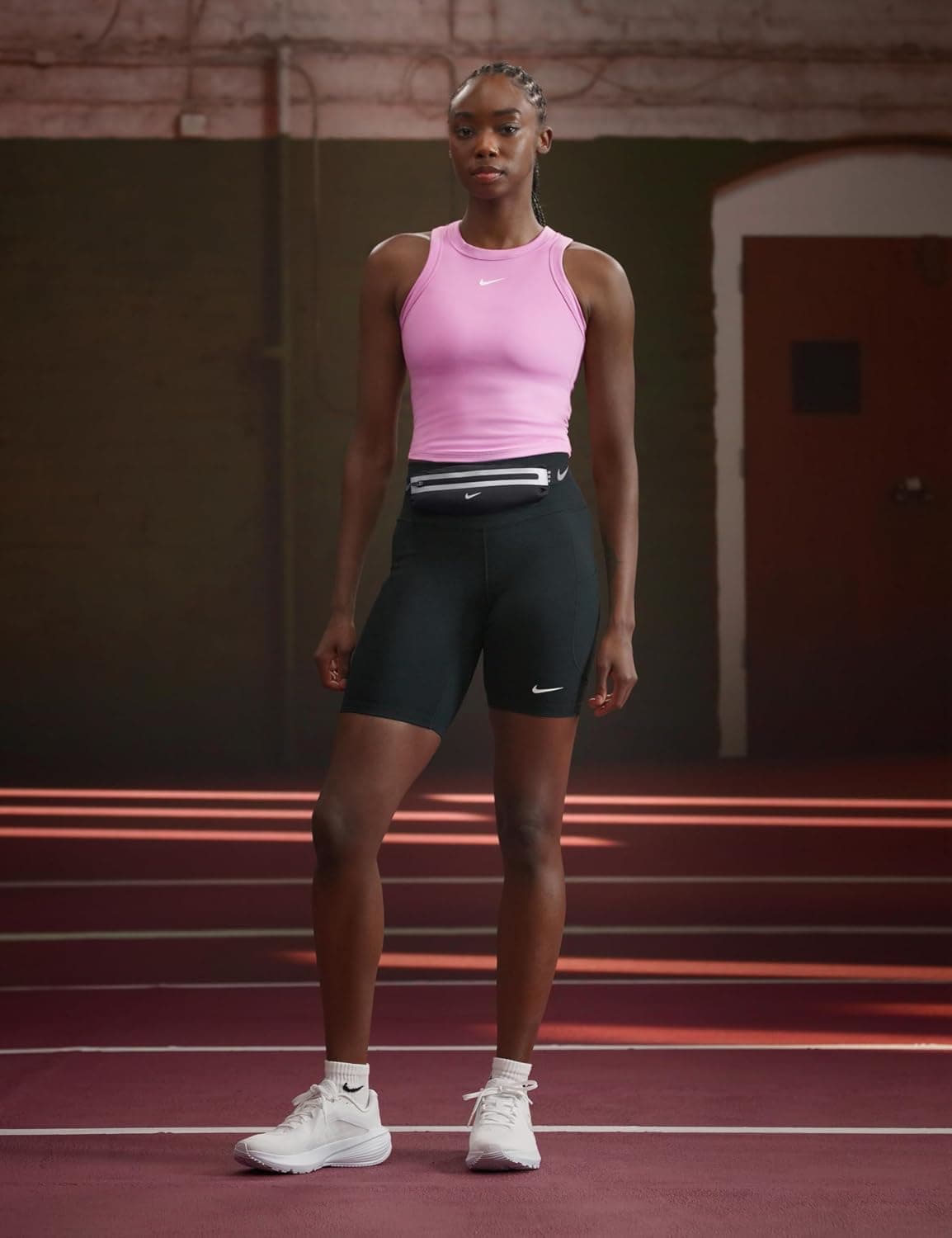 بطری آب Nike Slim 4 مشکی/مشکی/نقرهای تک سایز بطری آب Nike Slim 4 مشکی/مشکی/نقرهای تک سایز