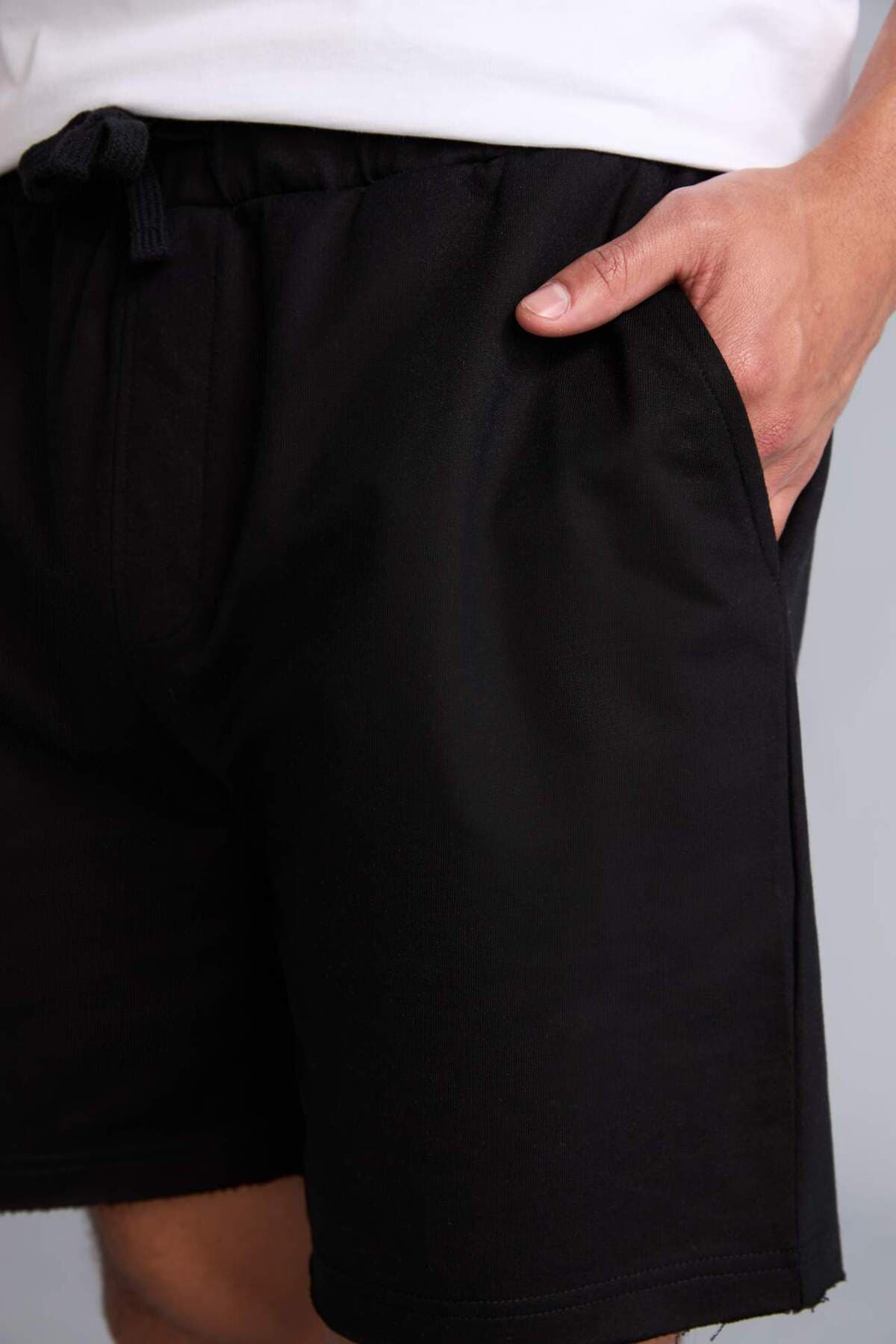 شورت مردانه Defacto %100 پنبه اسلیم فیت کمر کشی بالای زانو مدل G4743AX26SM شورت مردانه Defacto %100 پنبه اسلیم فیت کمر کشی بالای زانو مدل G4743AX26SM