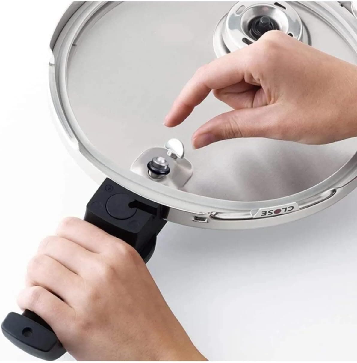 زودپز Fissler Vitaquick مشکی 4,5 Litre زودپز Fissler Vitaquick مشکی 4,5 Litre