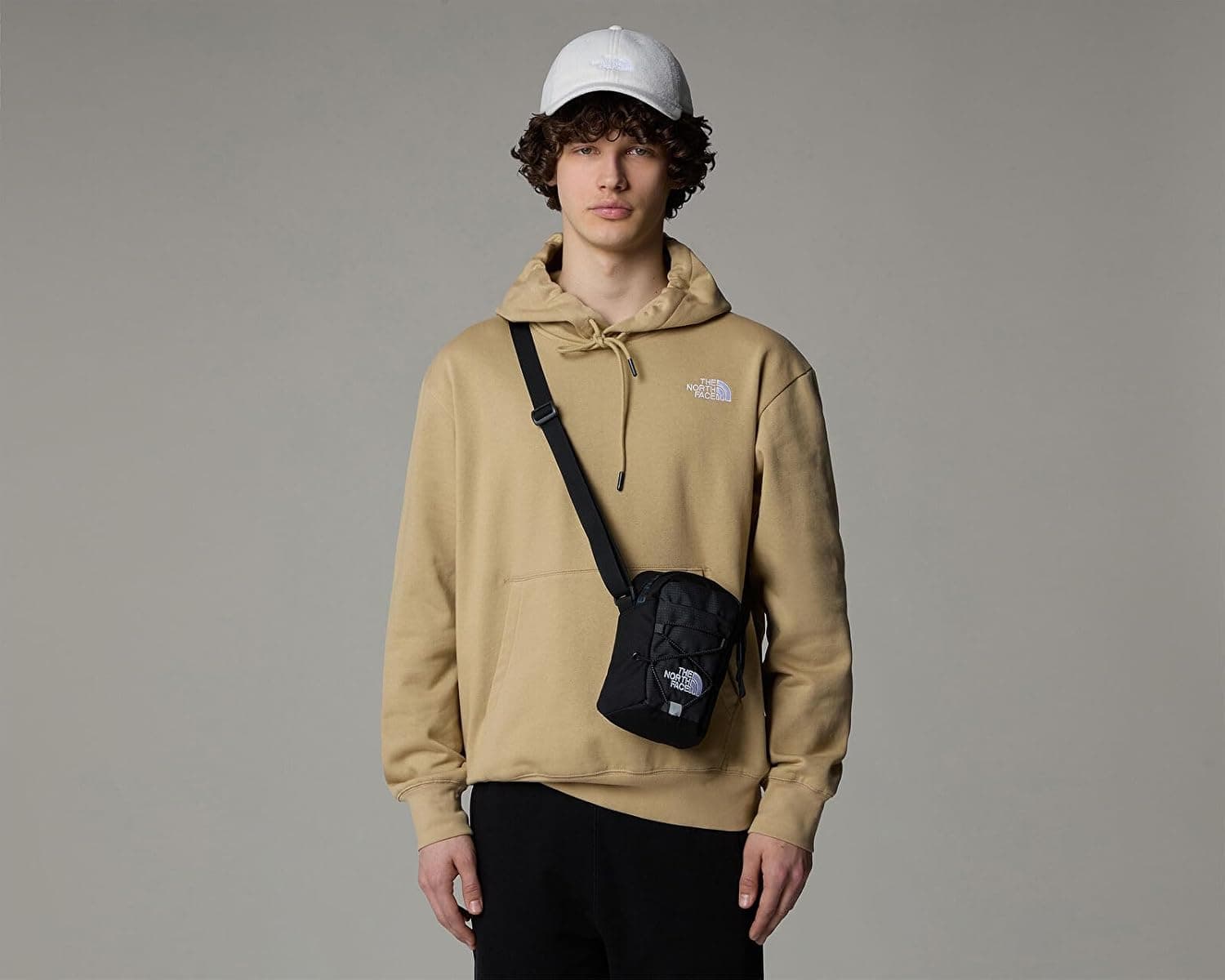 کیف رودوشی THE NORTH FACE Jester ذغالی مدل Nf0a52uc0io1 کیف رودوشی THE NORTH FACE Jester ذغالی مدل Nf0a52uc0io1