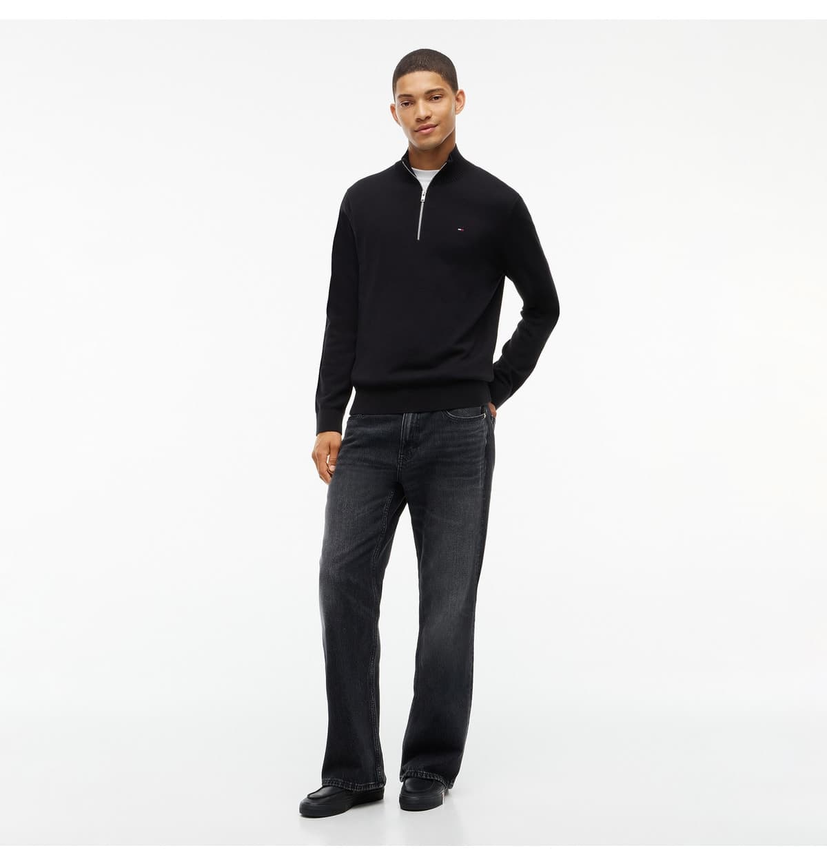 پلیور مردانه Tommy Hilfiger مشکی یقه ¼ Zip Essential Light پلیور مردانه Tommy Hilfiger مشکی یقه ¼ Zip Essential Light