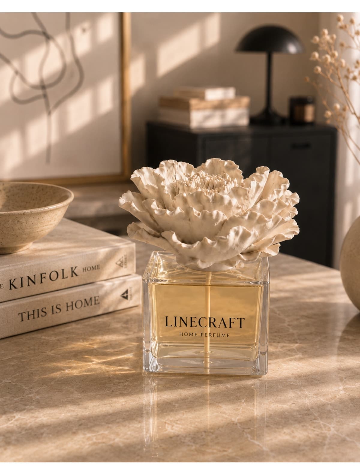 خوشبوکننده هوای گل سرامیکی دکوراتیو LINECRAFT شاهپسند با رایحه وانیل تیره 120 ml خوشبوکننده هوای گل سرامیکی دکوراتیو LINECRAFT شاهپسند با رایحه وانیل تیره 120 ml