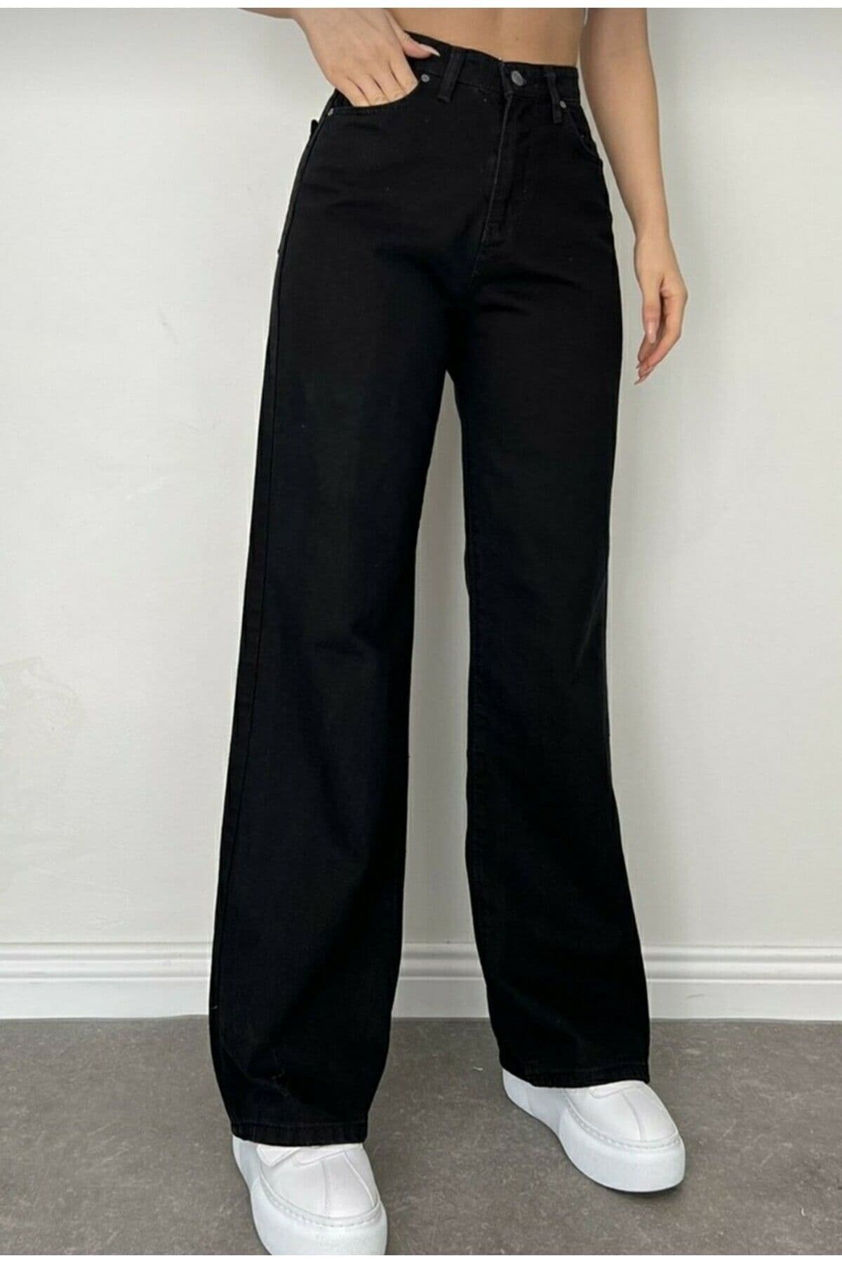 شلوار جین زنانه MAKRAS EXCLUSIVE مشکی فاقبلند لاکرا پاچهگشاد مدل Julia Jeans شلوار جین زنانه MAKRAS EXCLUSIVE مشکی فاقبلند لاکرا پاچهگشاد مدل Julia Jeans