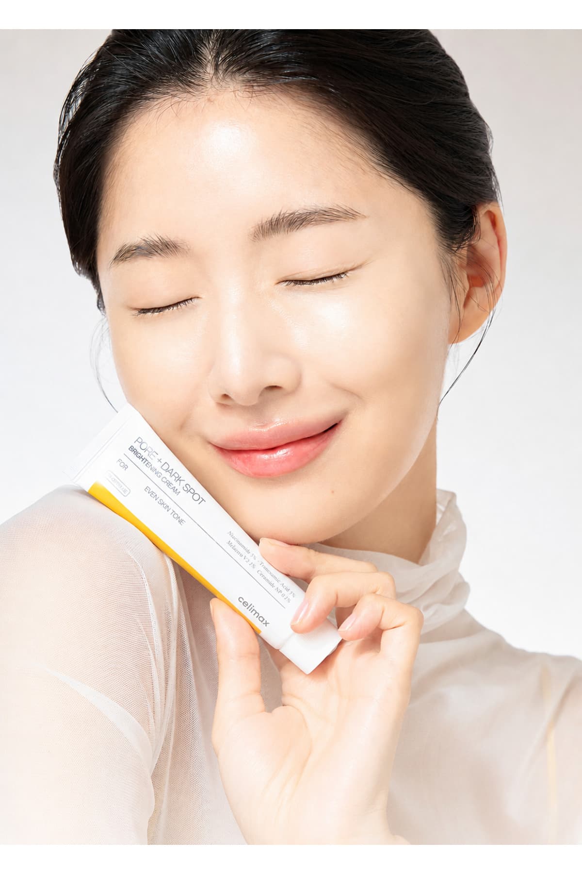 کرم روشنکننده Celimax برای منافذ و لک کرم روشنکننده Celimax برای منافذ و لک
