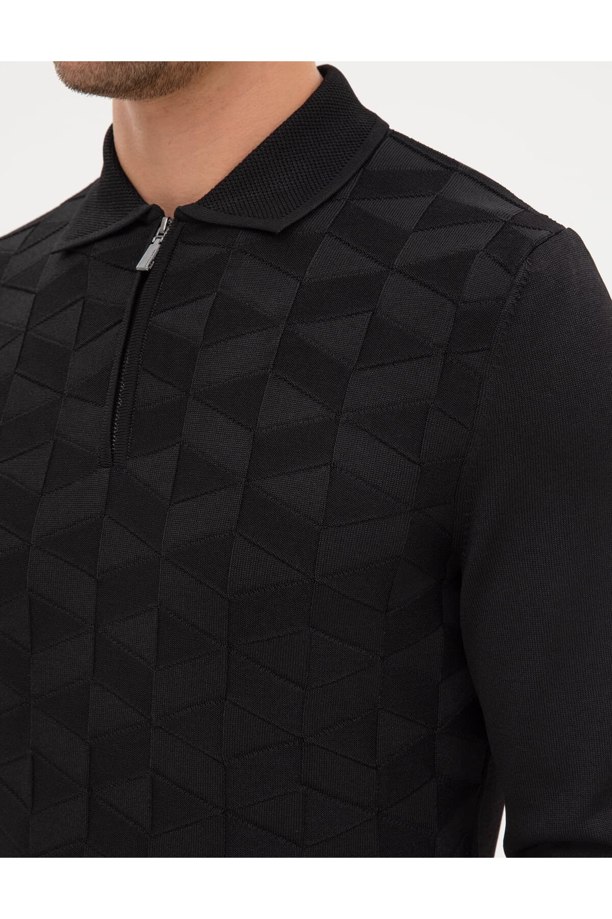 پلیور مردانه Pierre Cardin مشکی اسلیم فیت یقه پولو زیپدار مدل 50315688-VR046 پلیور مردانه Pierre Cardin مشکی اسلیم فیت یقه پولو زیپدار مدل 50315688-VR046