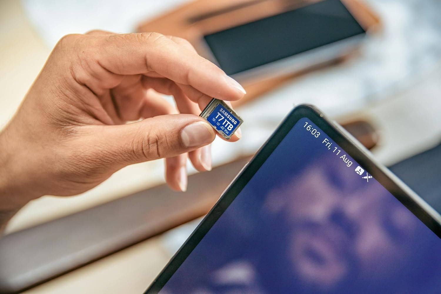 کارت حافظه Micro SD Samsung 128GB مدل T7 کارت حافظه Micro SD Samsung 128GB مدل T7