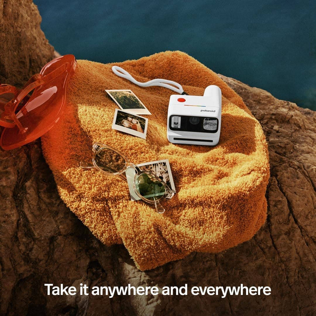 دوربین چاپ سریع بههمراه فیلم Polaroid Go Generation 3 سفید دوربین چاپ سریع بههمراه فیلم Polaroid Go Generation 3 سفید