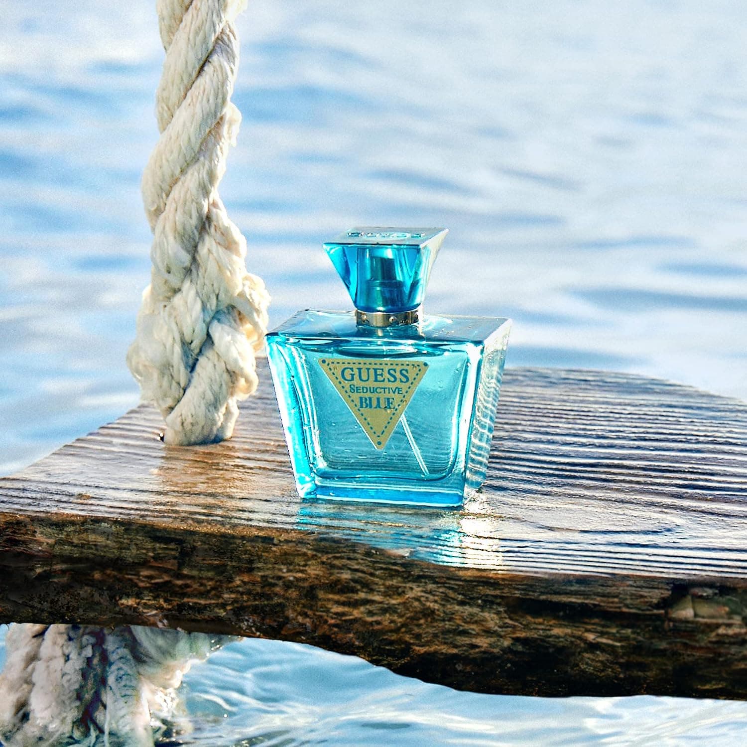 ادوتویلت زنانه GUESS Seductive Blue 50 ml ادوتویلت زنانه GUESS Seductive Blue 50 ml