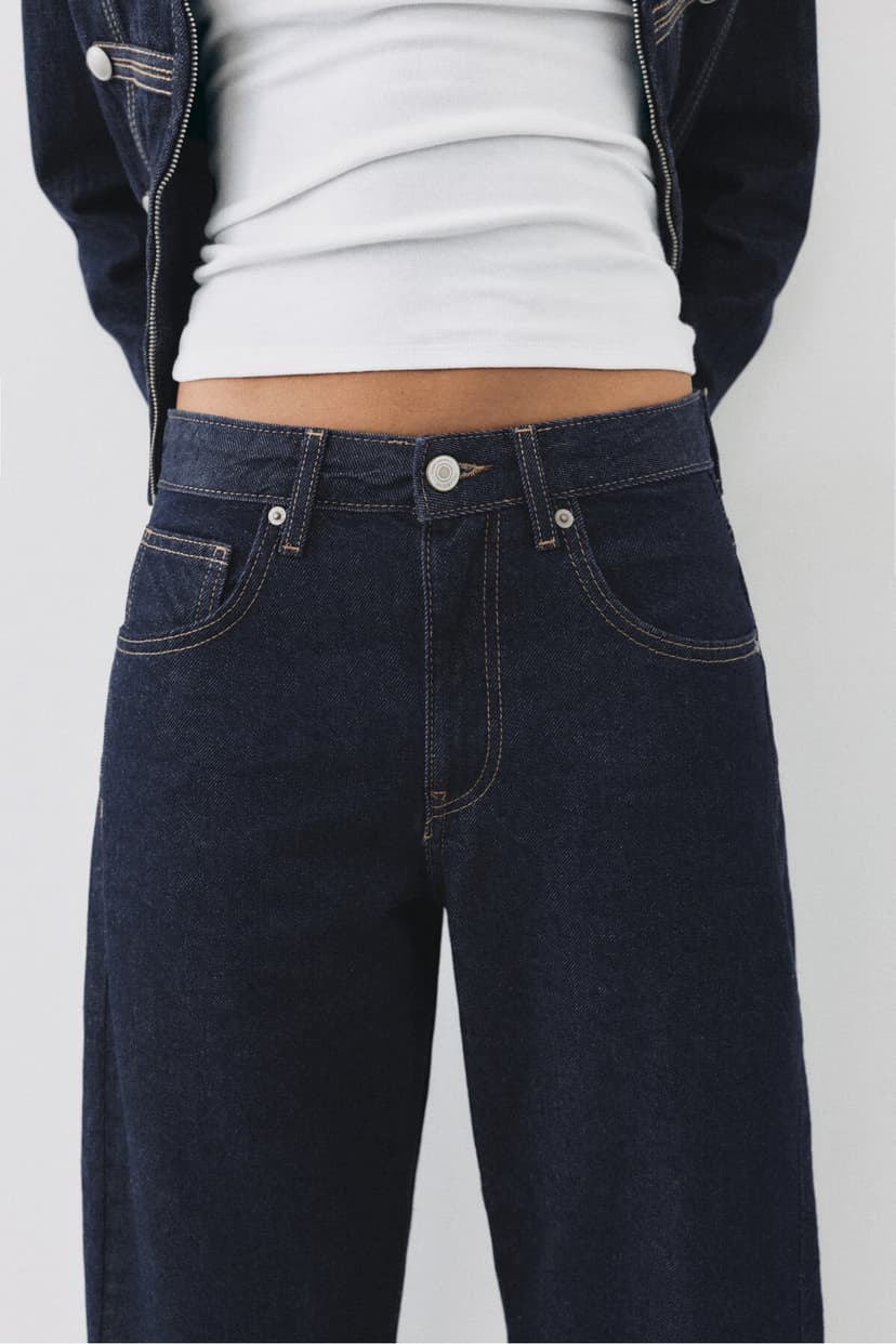 شلوار جین زنانه Pull & Bear کمر کم barrel شلوار جین زنانه Pull & Bear کمر کم barrel