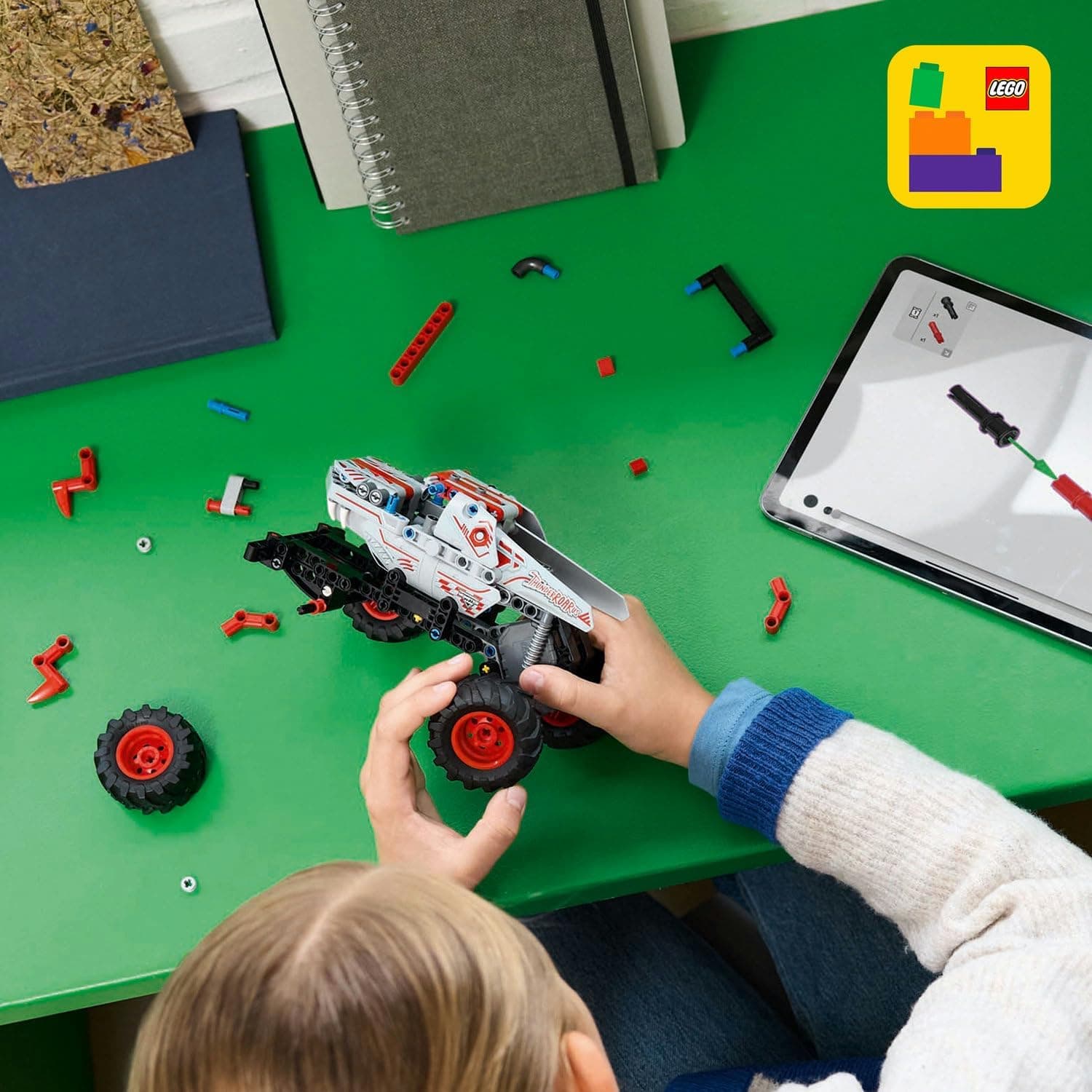 لگو Technic Monster Jam ThundeROARus ساختنی کششبرگشتی مدل 42200 لگو Technic Monster Jam ThundeROARus ساختنی کششبرگشتی مدل 42200