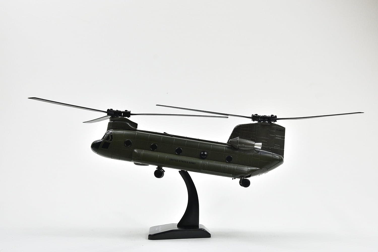 ماکت هلیکوپتر NewRay مقیاس 1/60 مدل Boeing CH-47 Chinook ماکت هلیکوپتر NewRay مقیاس 1/60 مدل Boeing CH-47 Chinook