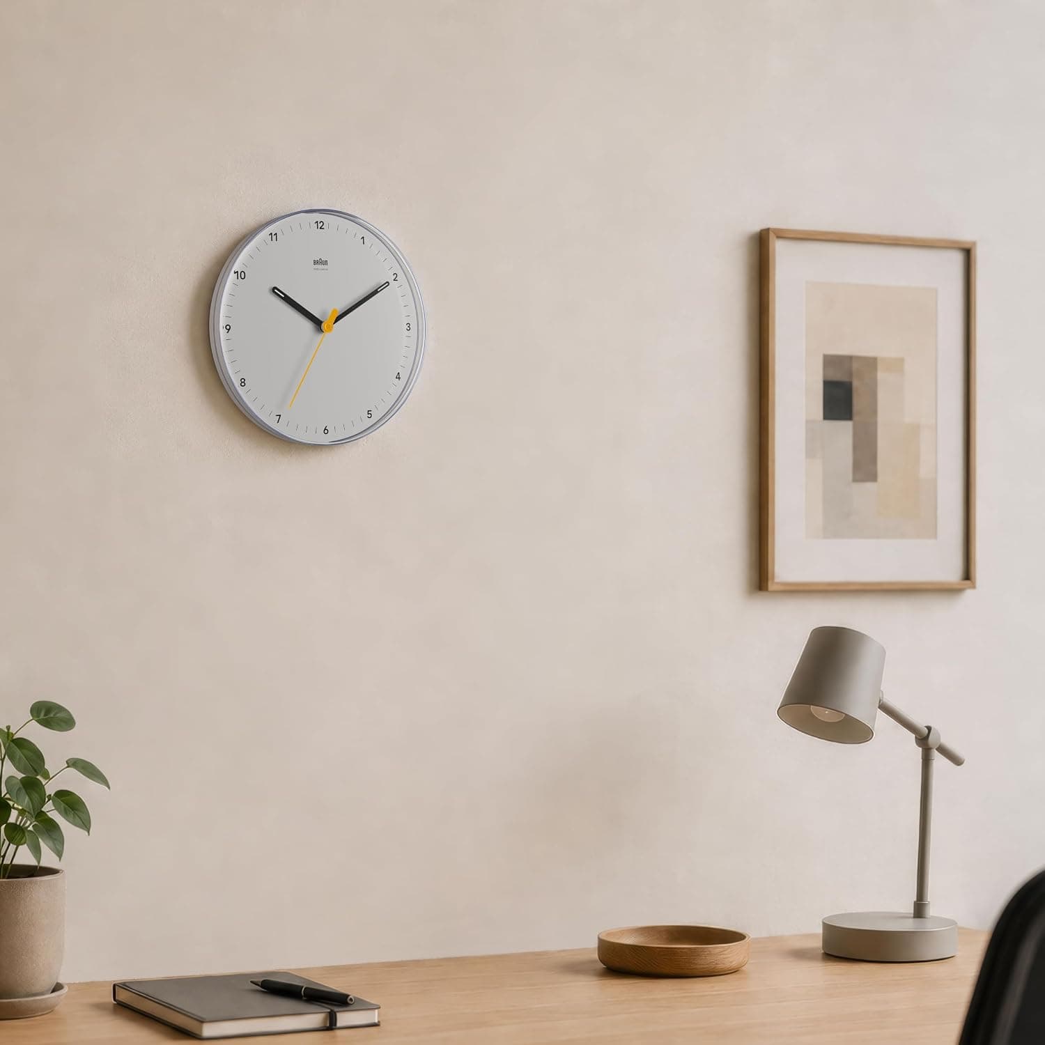 ساعت دیواری آنالوگ Braun Klasik بیصدا کوارتز سفید قطر 23 سانتیمتر مدل BC26W ساعت دیواری آنالوگ Braun Klasik بیصدا کوارتز سفید قطر 23 سانتیمتر مدل BC26W