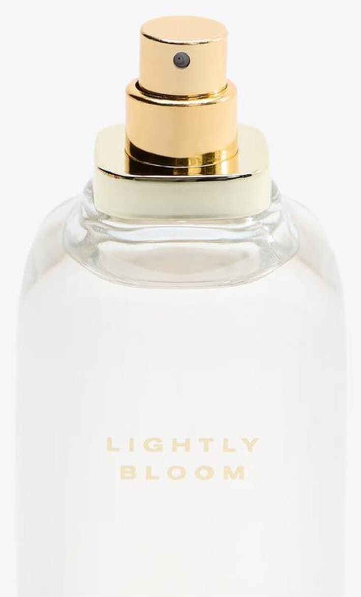 ادوپرفیوم زنانه Zara مدل LIGHTLY BLOOM EDP 100ML ادوپرفیوم زنانه Zara مدل LIGHTLY BLOOM EDP 100ML