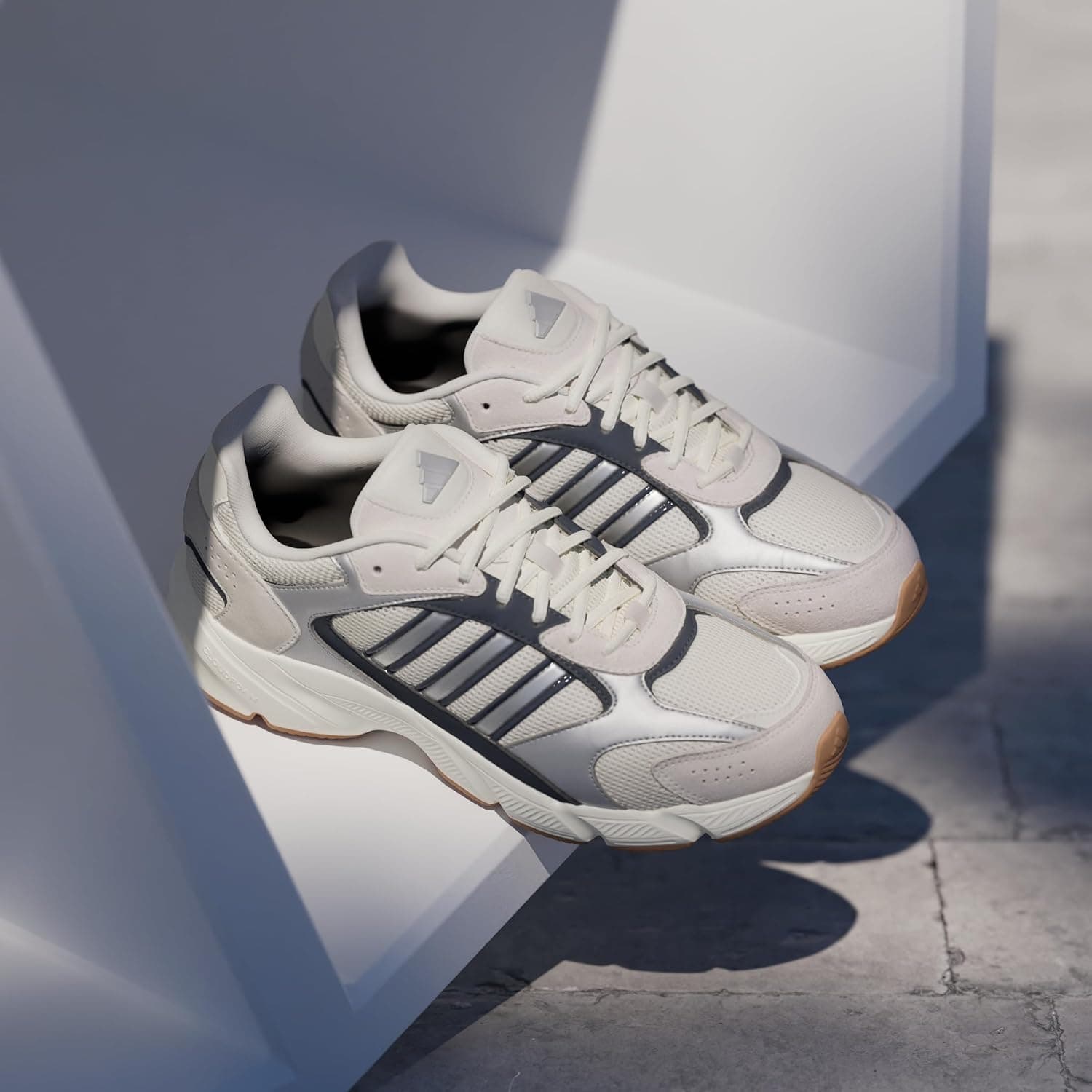 کفش ورزشی زنانه adidas مدل CRAZYCHAOS 2000 کفش ورزشی زنانه adidas مدل CRAZYCHAOS 2000