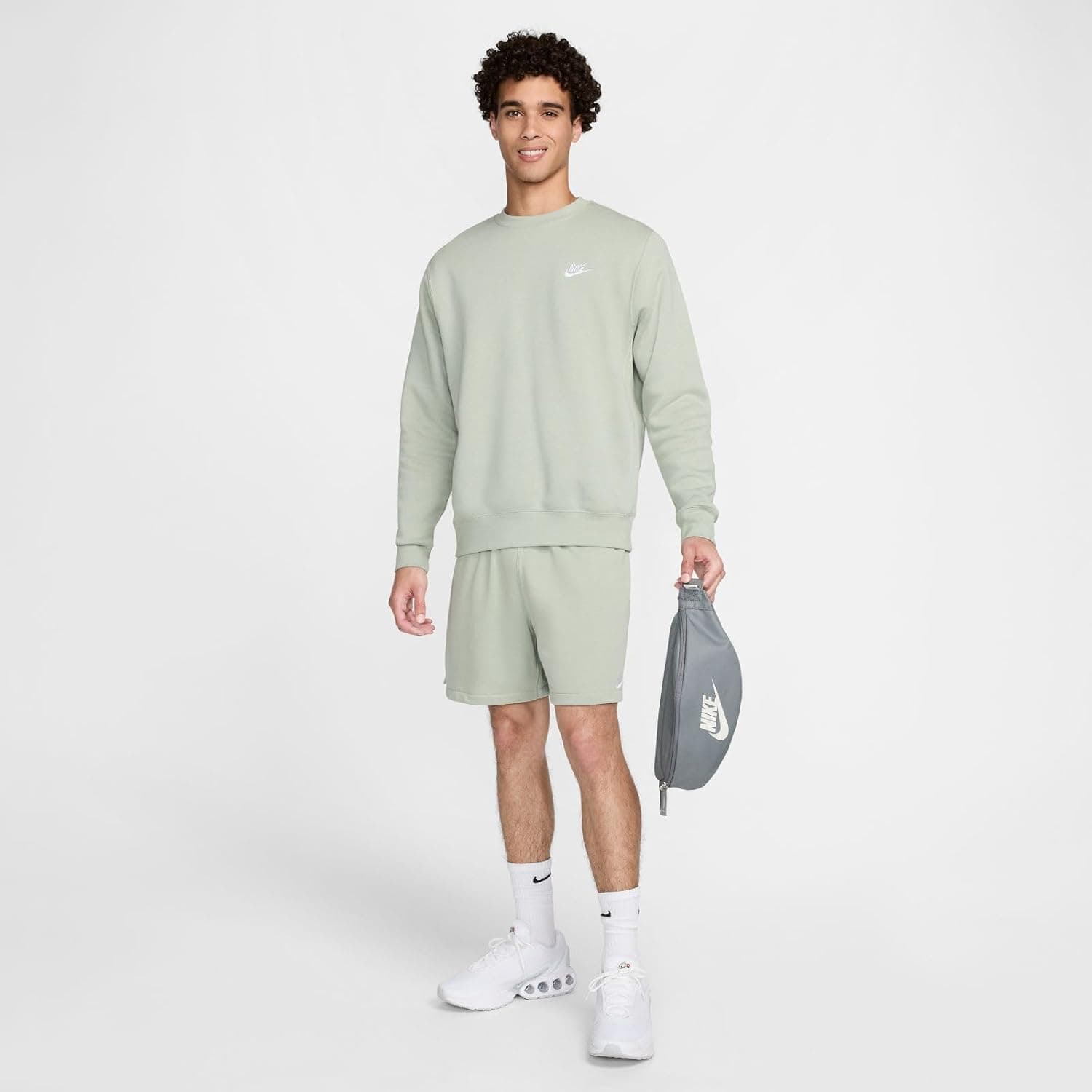 کیف کمری مردانه Nike Heritage خاکستری دودی و سفید کیف کمری مردانه Nike Heritage خاکستری دودی و سفید