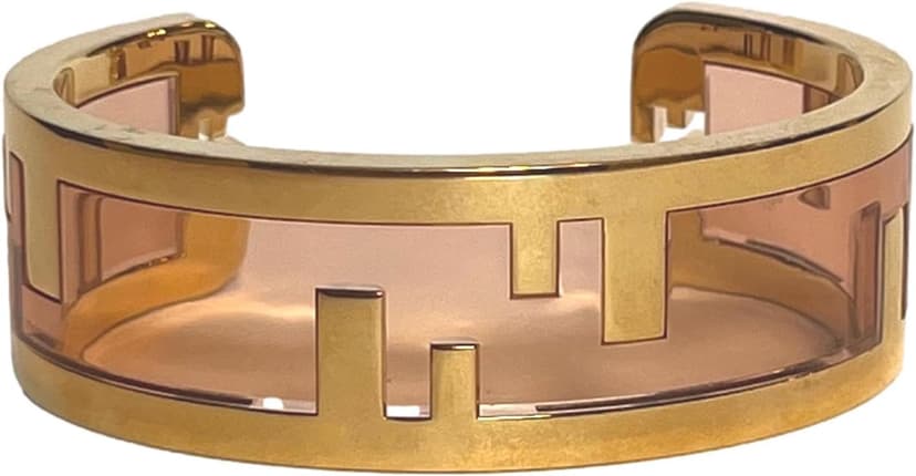 دستبند زنانه FENDI O'Lock فلزی طلایی و پلکسیگلس گلبهی خاکی کوچک دستبند زنانه FENDI O'Lock فلزی طلایی و پلکسیگلس گلبهی خاکی کوچک