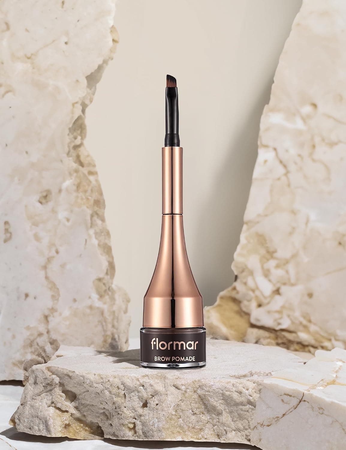 پامادِ ابرو Flormar با پیگمنت بالا و ماندگاری زیاد مدل 004 Dark Brown پامادِ ابرو Flormar با پیگمنت بالا و ماندگاری زیاد مدل 004 Dark Brown