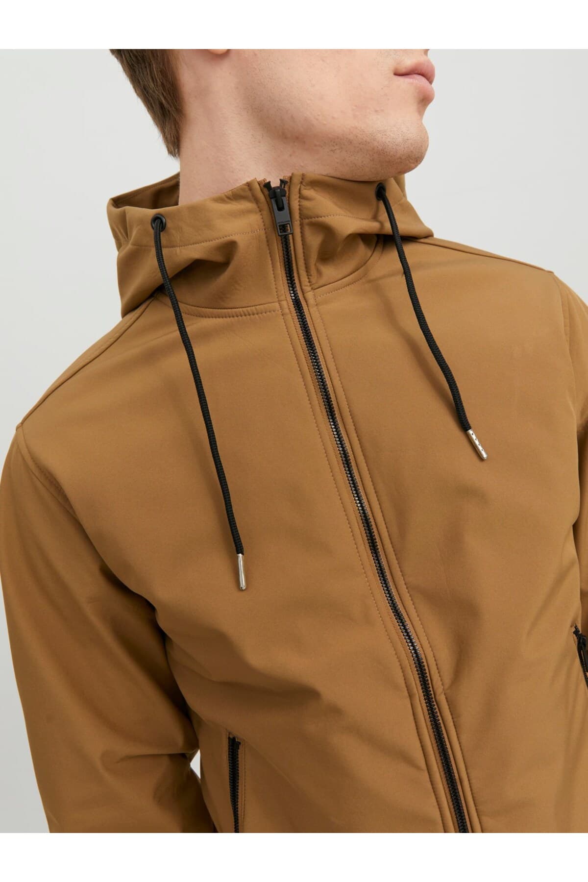 ژاکت مردانه Jack & Jones Jjebasic ضدآب سافتشل مدل 12236300 ژاکت مردانه Jack & Jones Jjebasic ضدآب سافتشل مدل 12236300