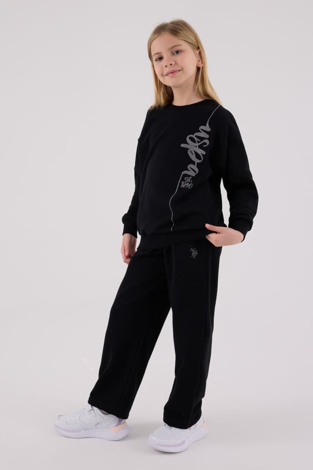 ست گرمکن دخترانه U.S. Polo Assn. زمستانه فیت معمولی مشکی مدل US2304-C-V4 ست گرمکن دخترانه U.S. Polo Assn. زمستانه فیت معمولی مشکی مدل US2304-C-V4