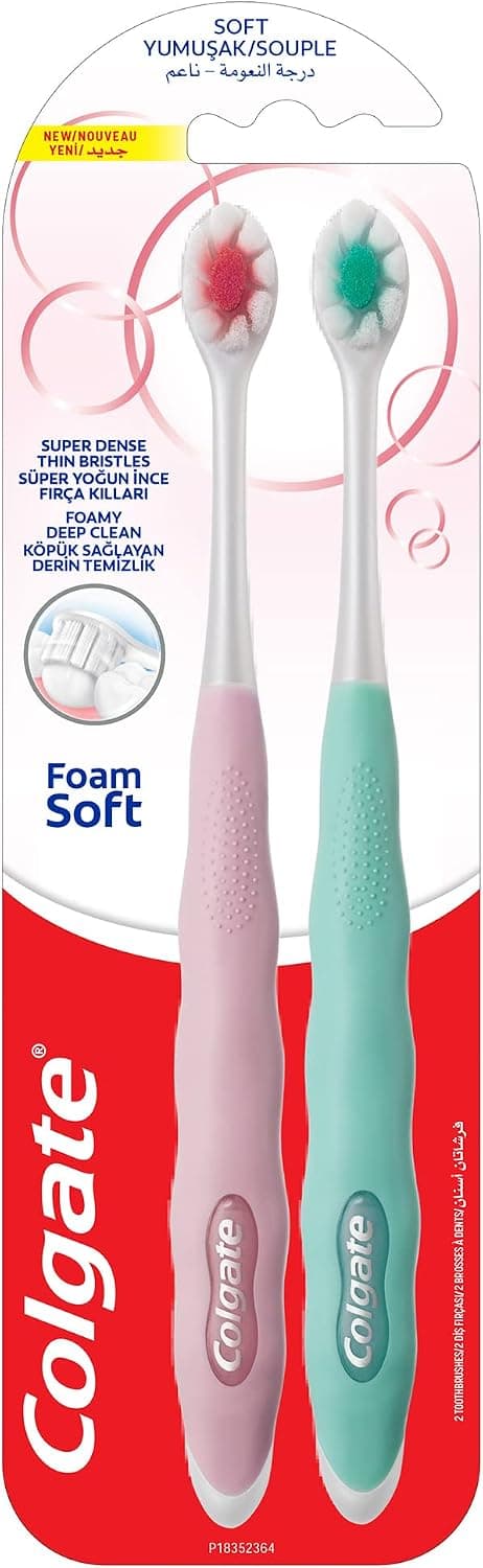 مسواک Colgate FoamSoft با الیاف نازک و نرم بسیار متراکم، رنگهای متنوع 2pk مسواک Colgate FoamSoft با الیاف نازک و نرم بسیار متراکم، رنگهای متنوع 2pk