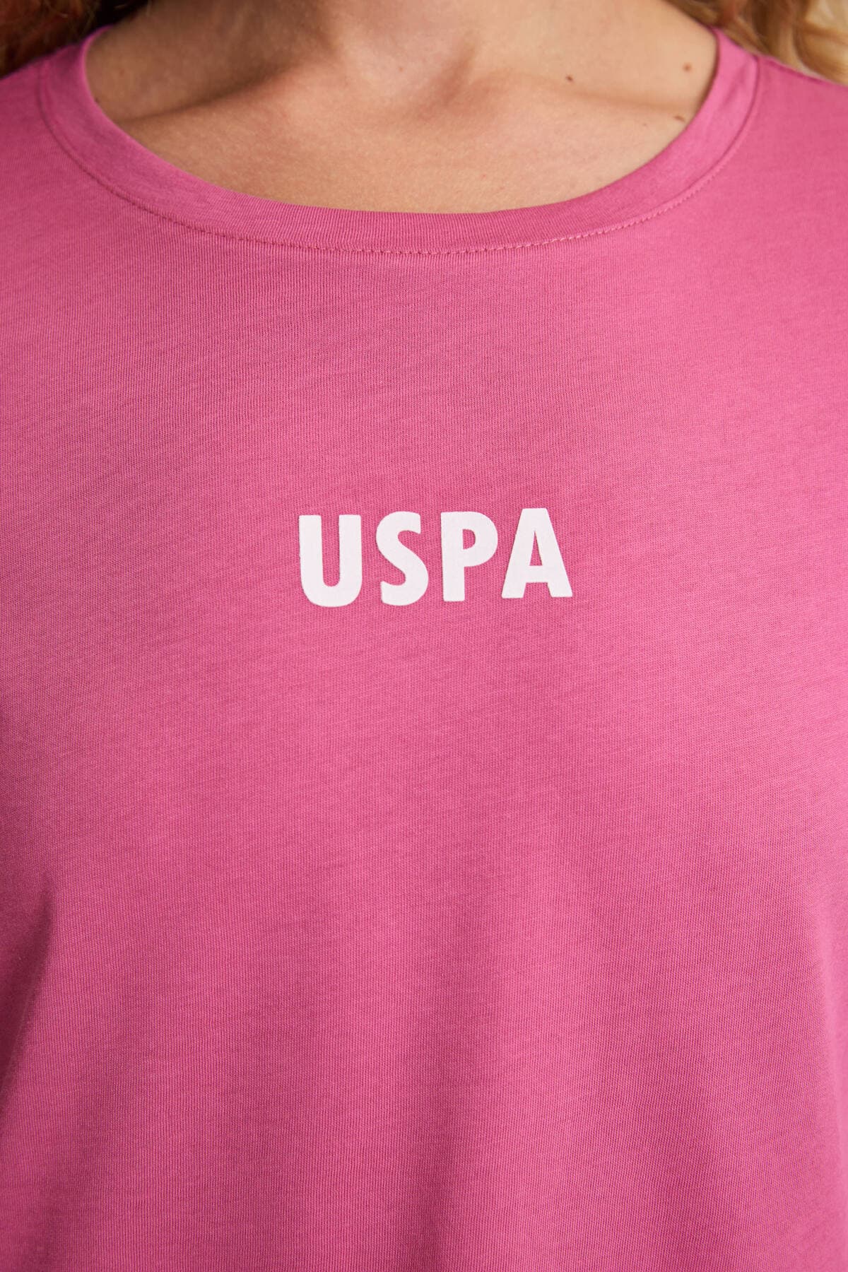 تیشرت زنانه یقهگرد U.S. Polo Assn. فوچیا مدل 50323530-VR023 تیشرت زنانه یقهگرد U.S. Polo Assn. فوچیا مدل 50323530-VR023