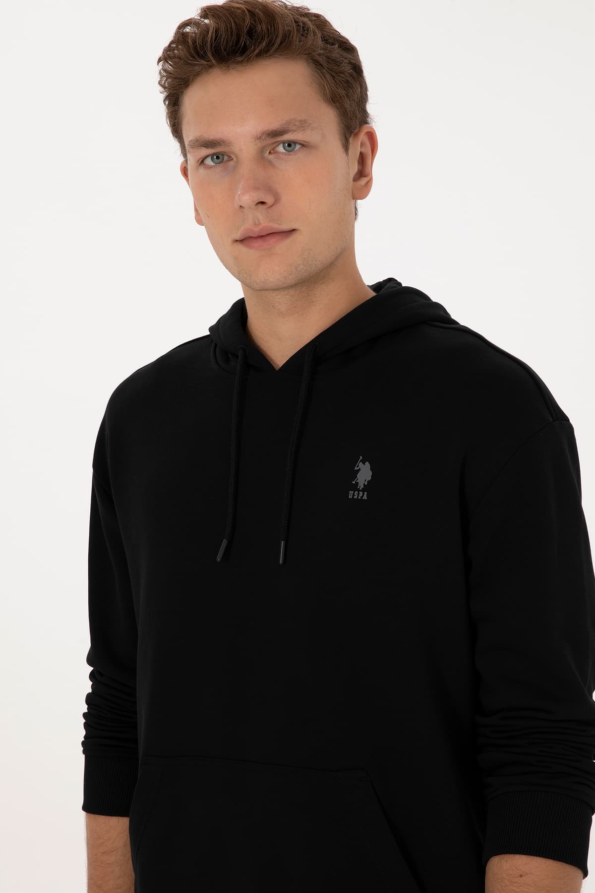 سوئیشرت مردانه U.S. Polo Assn. کاپشندار فیت کامفورت مشکی بیسیک مدل 50313746-VR046 سوئیشرت مردانه U.S. Polo Assn. کاپشندار فیت کامفورت مشکی بیسیک مدل 50313746-VR046