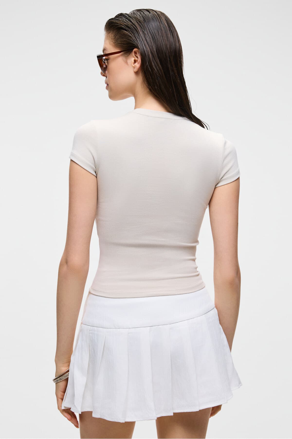 تیشرت زنانه GRIMELANGE یقه گرد بافت اسلیم فیت رنگ سنگی مدل HOPEWELL تیشرت زنانه GRIMELANGE یقه گرد بافت اسلیم فیت رنگ سنگی مدل HOPEWELL