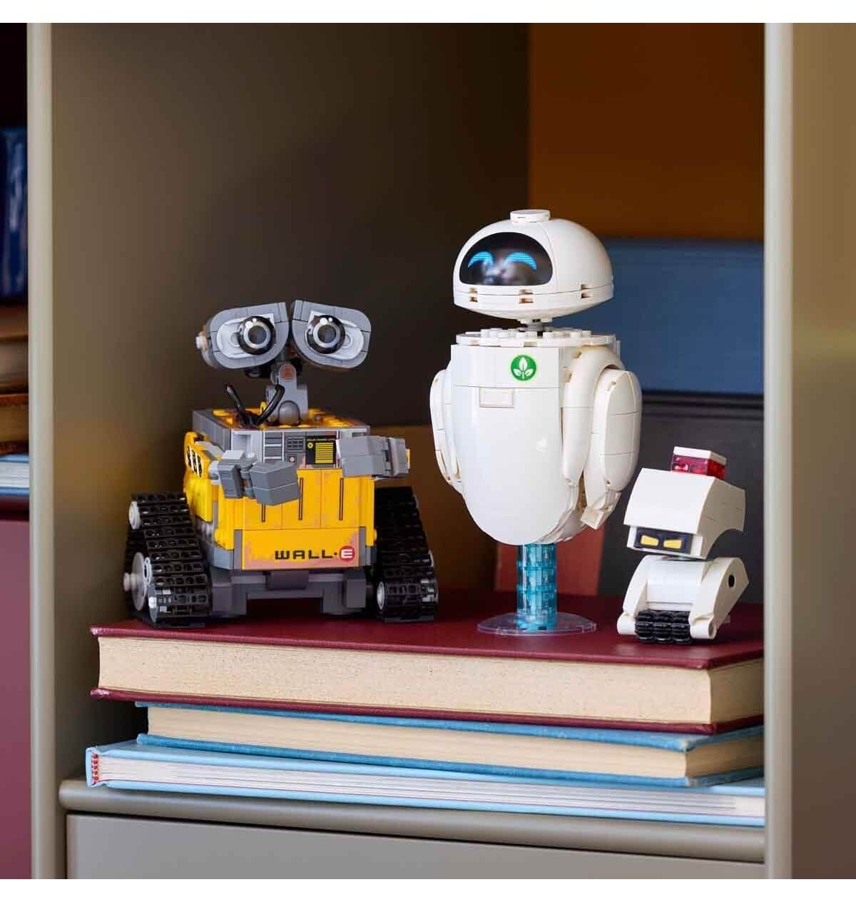 لگو Disney Pixar مدل WALL-E و EVE 43279 کلکسیونی لگو Disney Pixar مدل WALL-E و EVE 43279 کلکسیونی