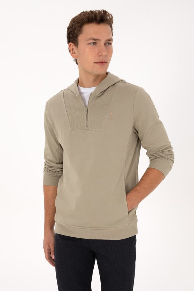 سویشرت مردانه U.S. Polo Assn. فیت معمولی نیمزیپ کلاهدار خاکی روشن مدل 50316391-VR183 سویشرت مردانه U.S. Polo Assn. فیت معمولی نیمزیپ کلاهدار خاکی روشن مدل 50316391-VR183