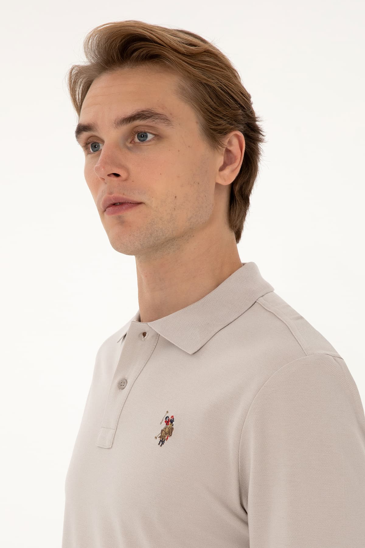سوئیشرت مردانه U.S. Polo Assn. فیت معمولی یقه پولو رنگ سنگی ساده مدل 50313772-VR049 سوئیشرت مردانه U.S. Polo Assn. فیت معمولی یقه پولو رنگ سنگی ساده مدل 50313772-VR049