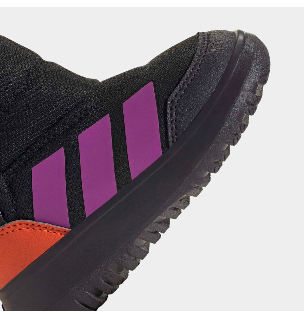 بوت بچگانه adidas مشکی مدل Winterplay بوت بچگانه adidas مشکی مدل Winterplay