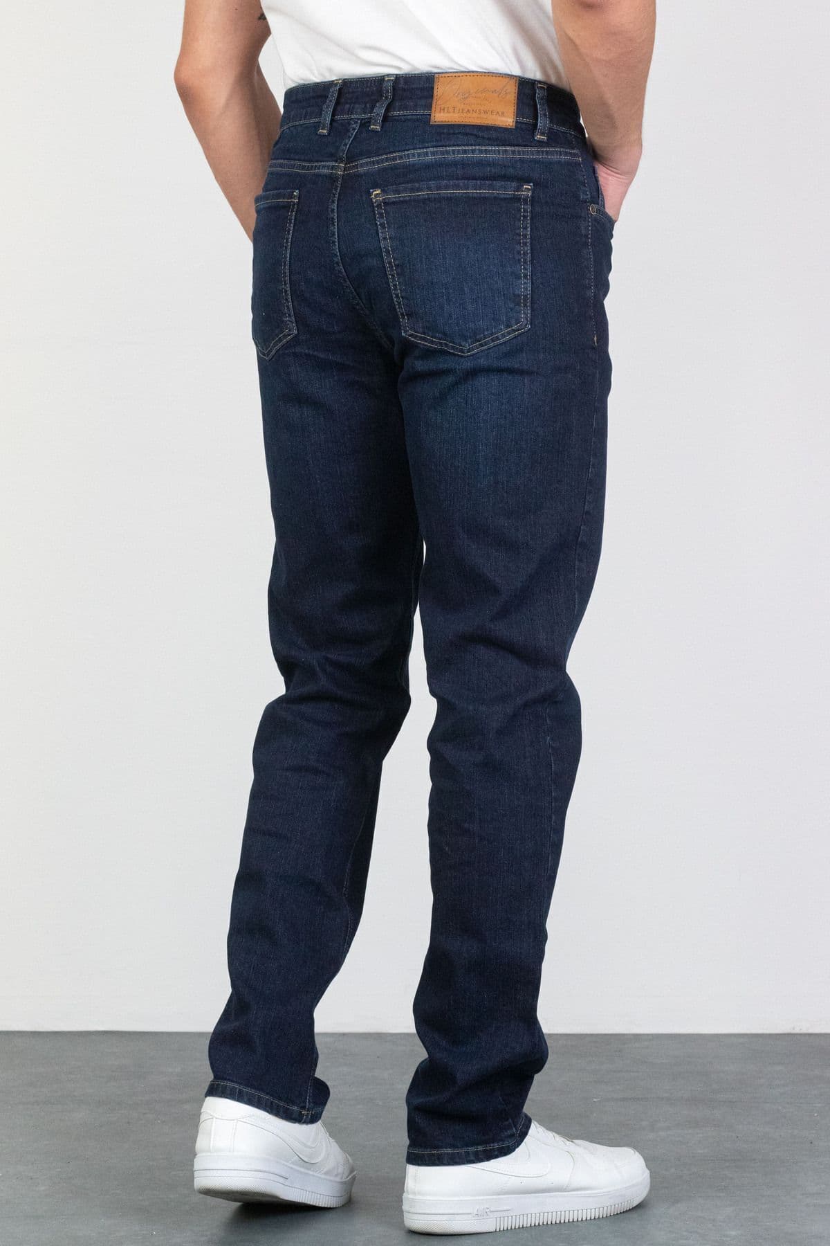 شلوار جین مردانه HLT JEANS آبی تیره فیت معمولی لایکرا مدل HLTHE001977 شلوار جین مردانه HLT JEANS آبی تیره فیت معمولی لایکرا مدل HLTHE001977
