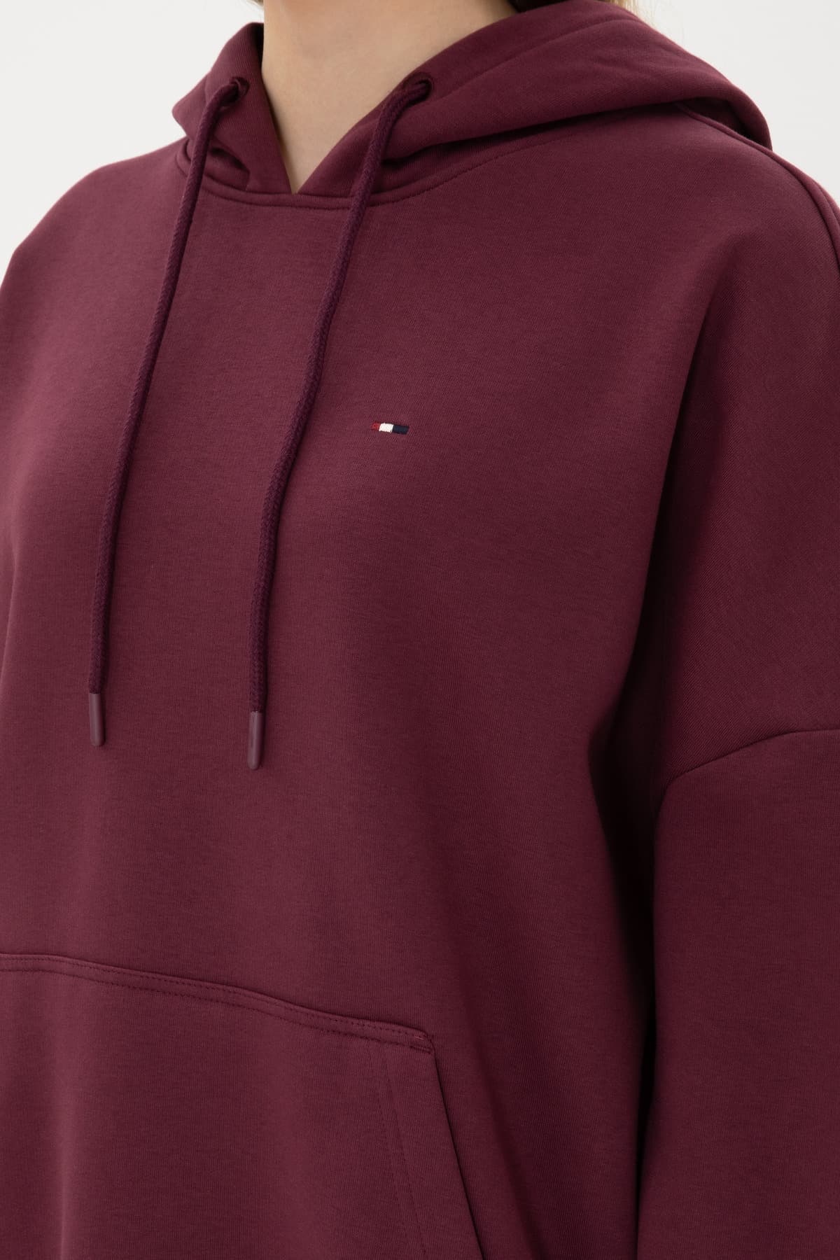 سوئیشرت زنانه U.S. Polo Assn. زرشکی با کلاه شاردون مدل 50313567-VR177 سوئیشرت زنانه U.S. Polo Assn. زرشکی با کلاه شاردون مدل 50313567-VR177
