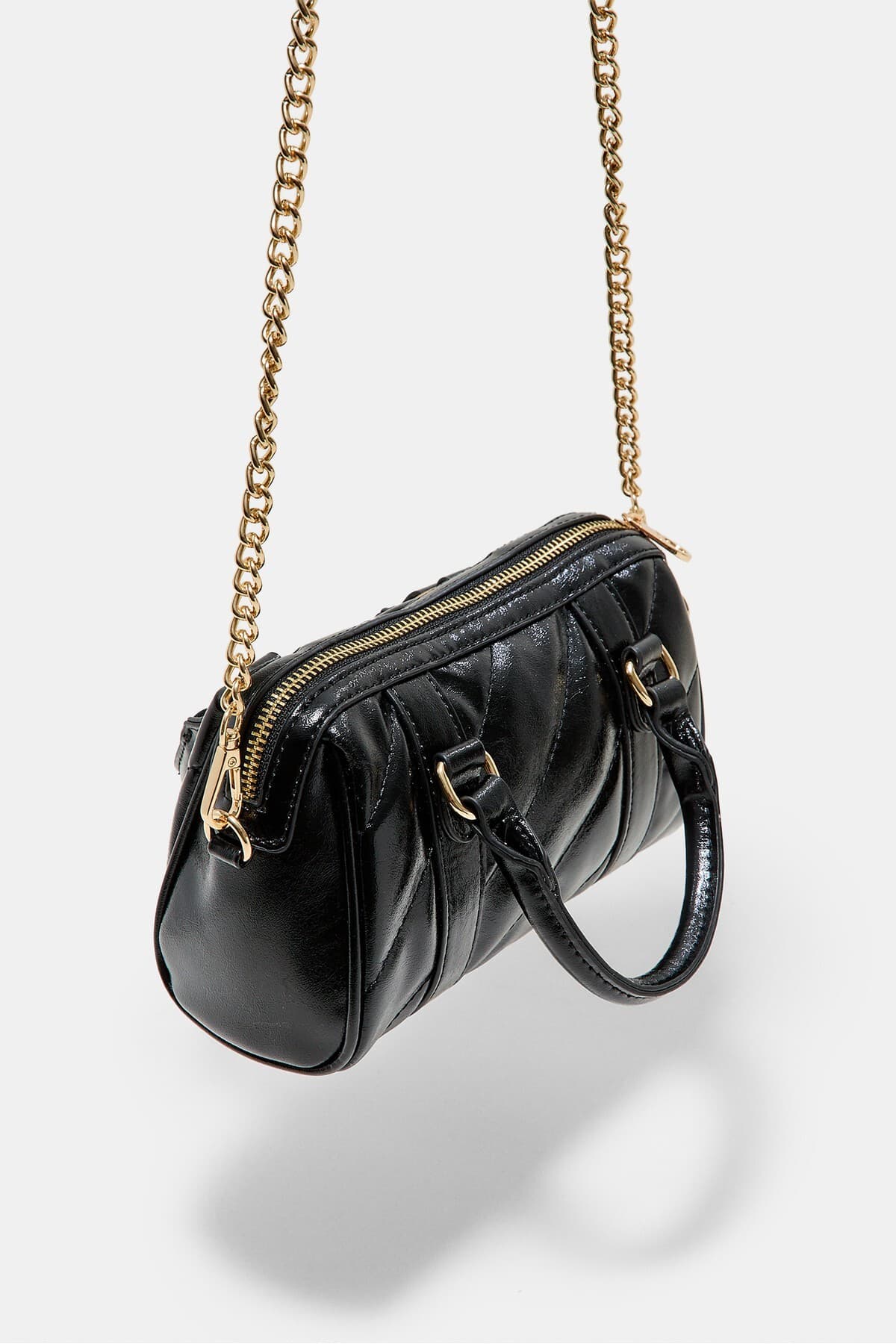 کیف بولینگ زنانه Stradivarius کاپیتونه کیف بولینگ زنانه Stradivarius کاپیتونه