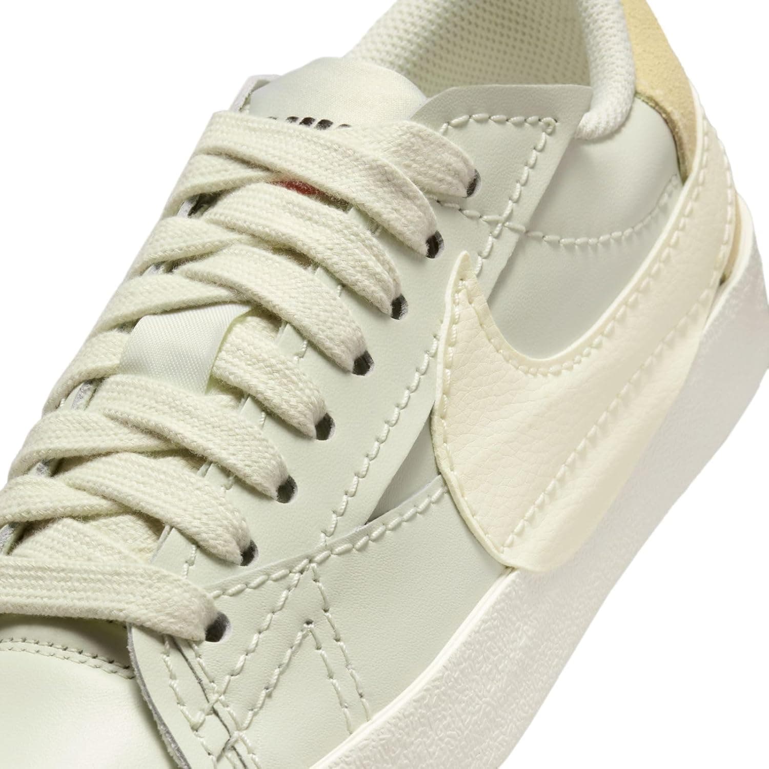 کفش کتانی روزمره Nike چرم صورتی مدل Blazer Low '77 Jumbo کفش کتانی روزمره Nike چرم صورتی مدل Blazer Low '77 Jumbo