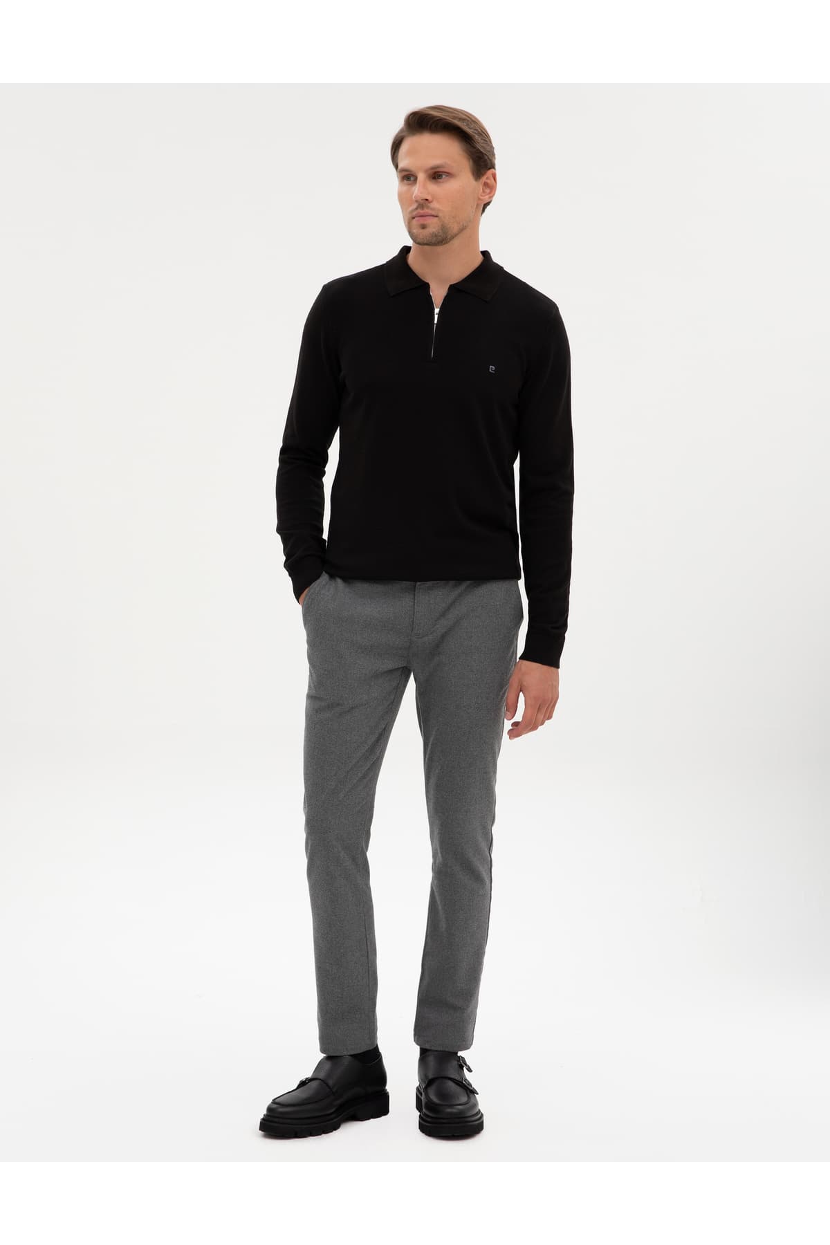 کازاک مردانه Pierre Cardin مشکی Slim Fit یقه پولو زیپ دار مدل 50314191-VR046 کازاک مردانه Pierre Cardin مشکی Slim Fit یقه پولو زیپ دار مدل 50314191-VR046