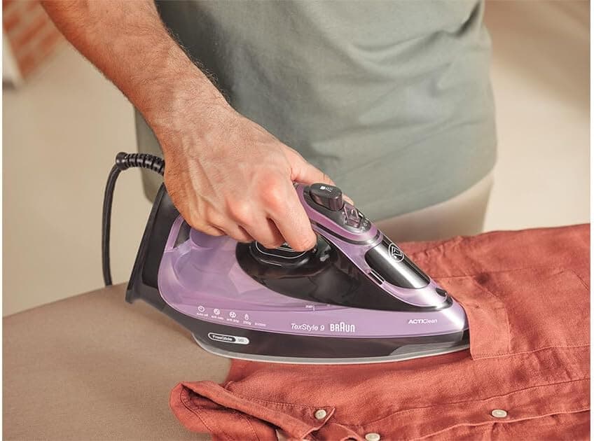 اتو Braun Texstyle 9 بنفش با بخاردهی 250 g، ترموستات قابل تنظیم، کفی 3D Superceramic Freegglide و مخزن 330 ml مدل SI9661VI اتو Braun Texstyle 9 بنفش با بخاردهی 250 g، ترموستات قابل تنظیم، کفی 3D Superceramic Freegglide و مخزن 330 ml مدل SI9661VI