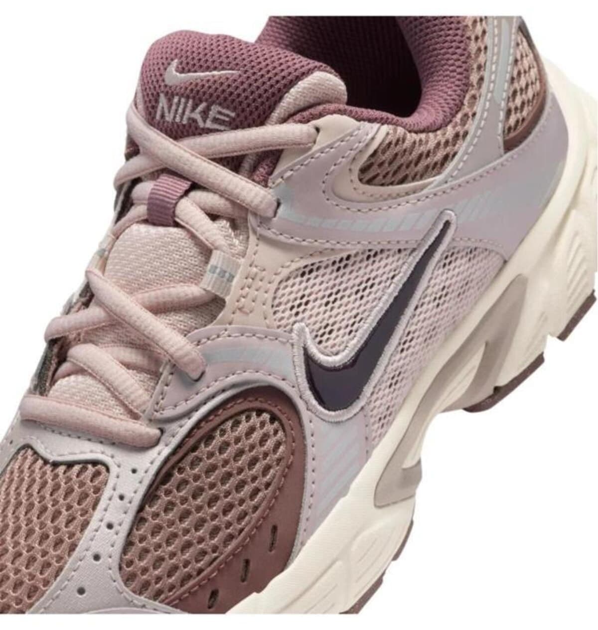 کفش ورزشی بچگانه Nike مدل V5 RNR کفش ورزشی بچگانه Nike مدل V5 RNR