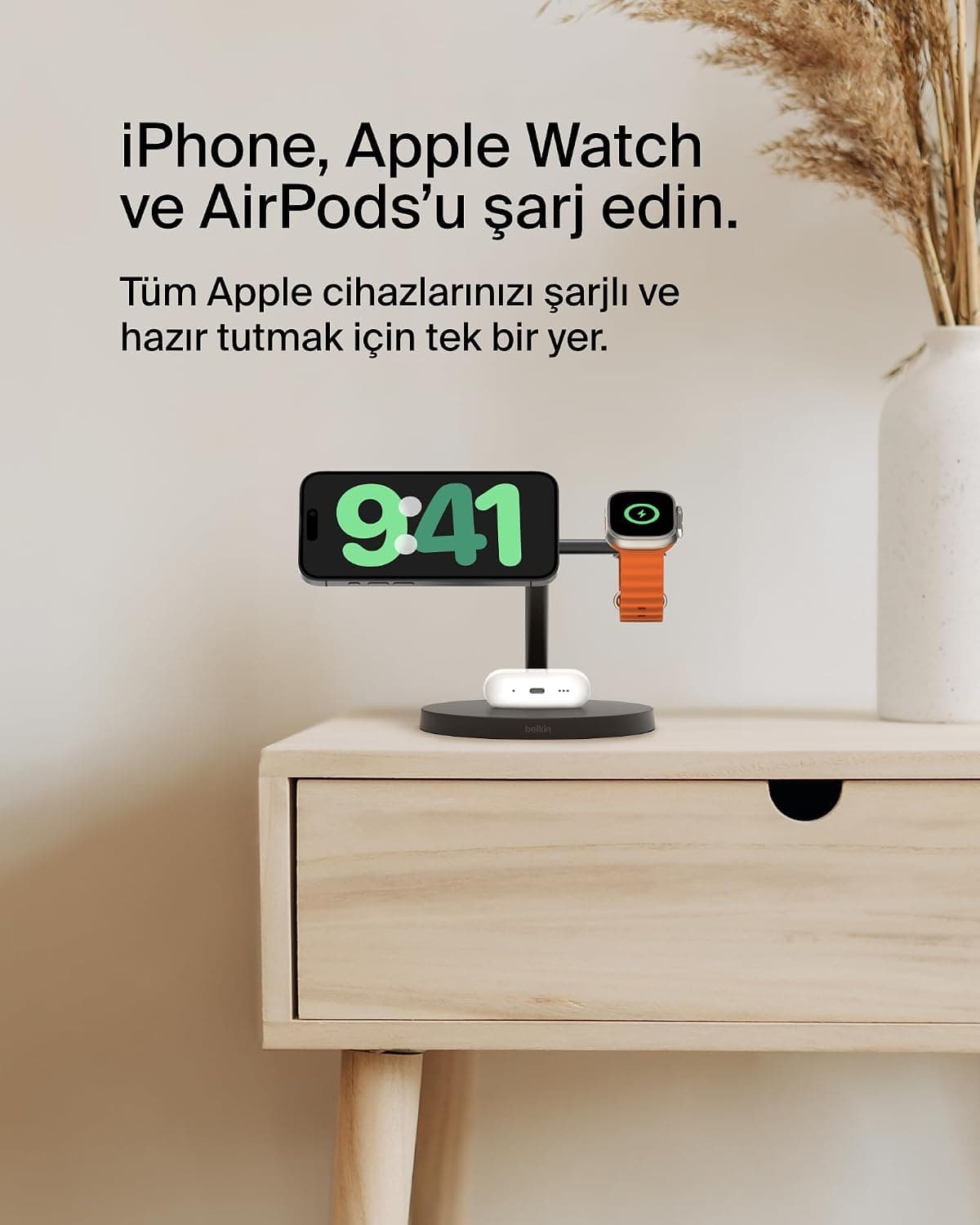 شارژر بیسیم ۳ در ۱ Belkin BoostCharge با Qi2 و MagSafe مشکی شارژر بیسیم ۳ در ۱ Belkin BoostCharge با Qi2 و MagSafe مشکی